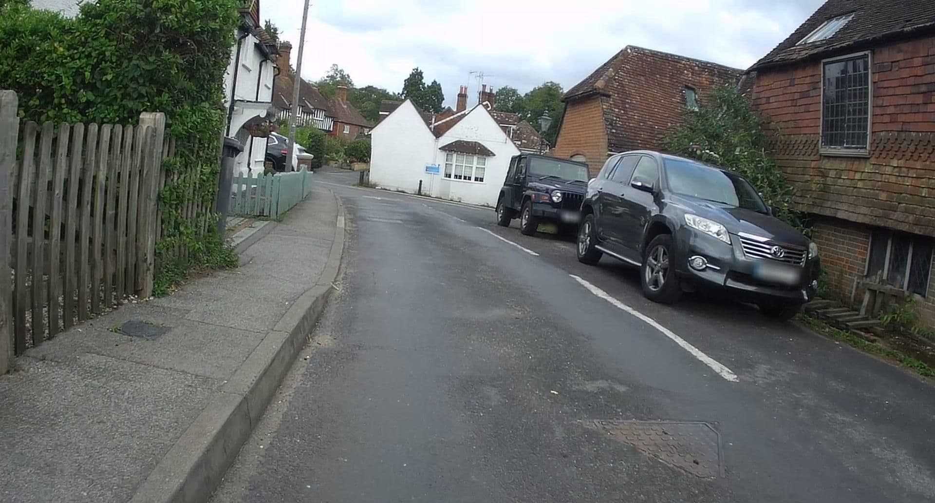 Street view near The Mariners Hotel, Rowledge — © jpennycook (CC BY-SA · Mapillary)