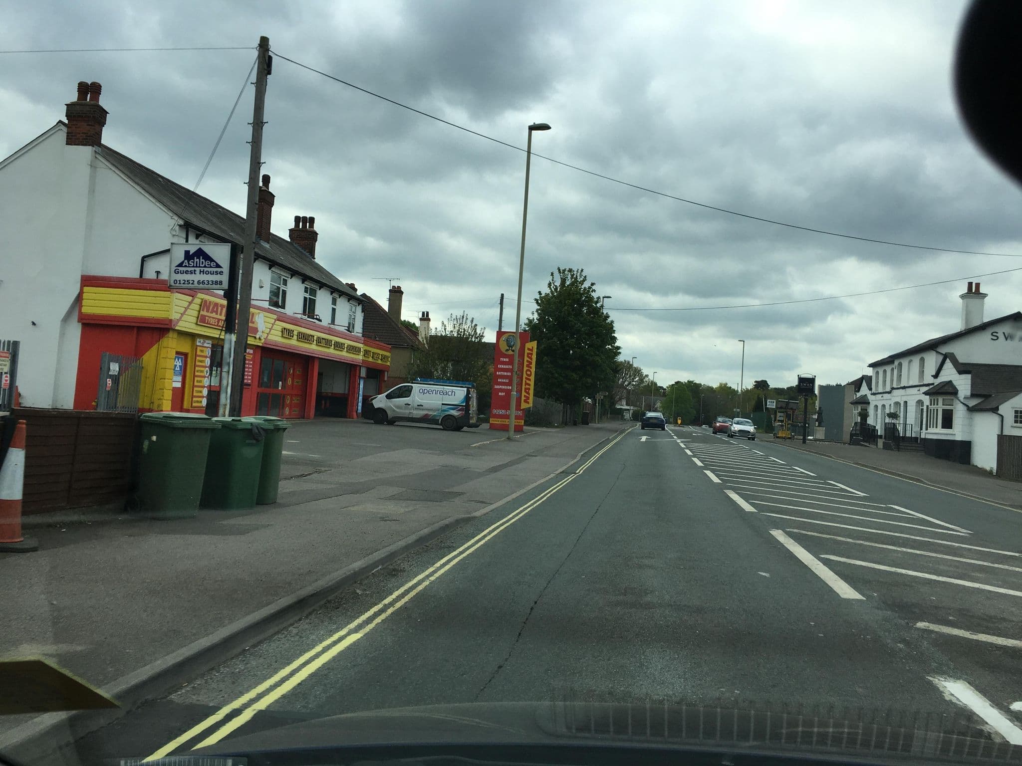 Street view near Ashbee Guesthouse, Farnborough — © darbymark (CC BY-SA · Mapillary)