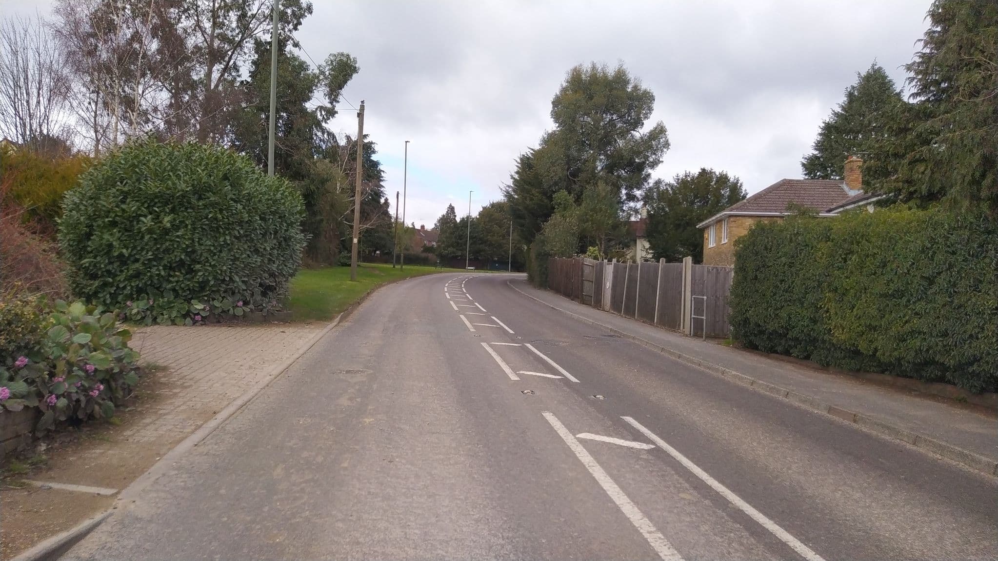 Street view near The Wellingtons, Farnham — © noid (CC BY-SA · Mapillary)