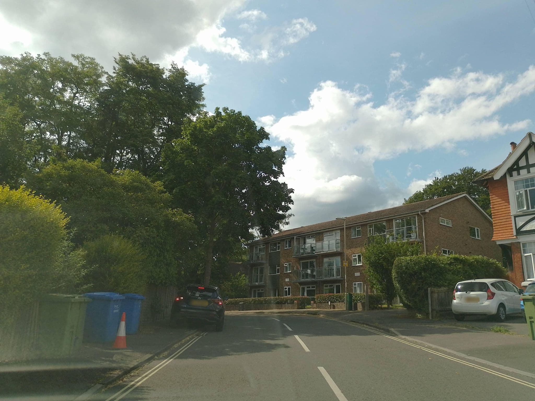Street view near Equinox Place - House of Fisher, Farnborough — © laye (CC BY-SA · Mapillary)
