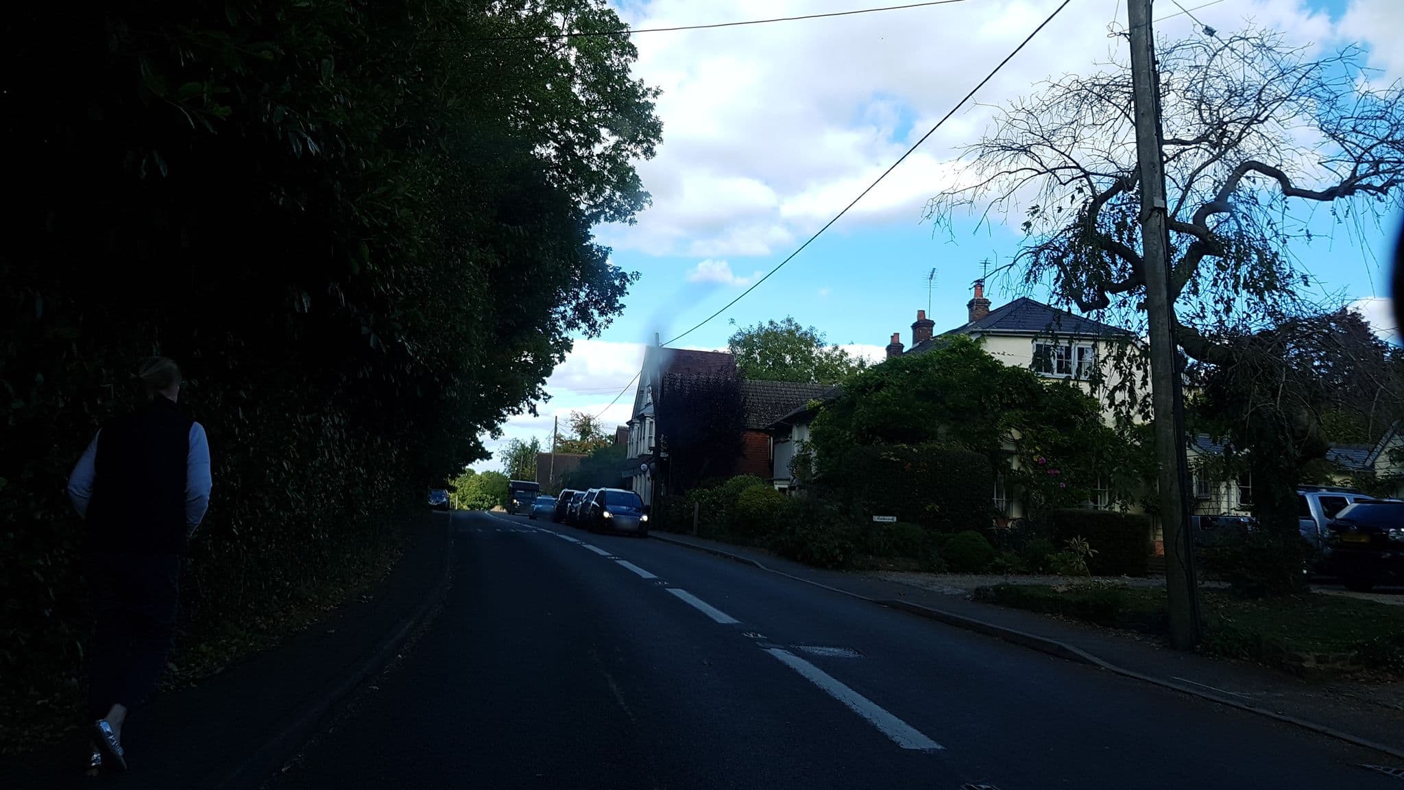 Street view near Northlands Farm and Lakes, Chiddingfold — © richardc (CC BY-SA · Mapillary)