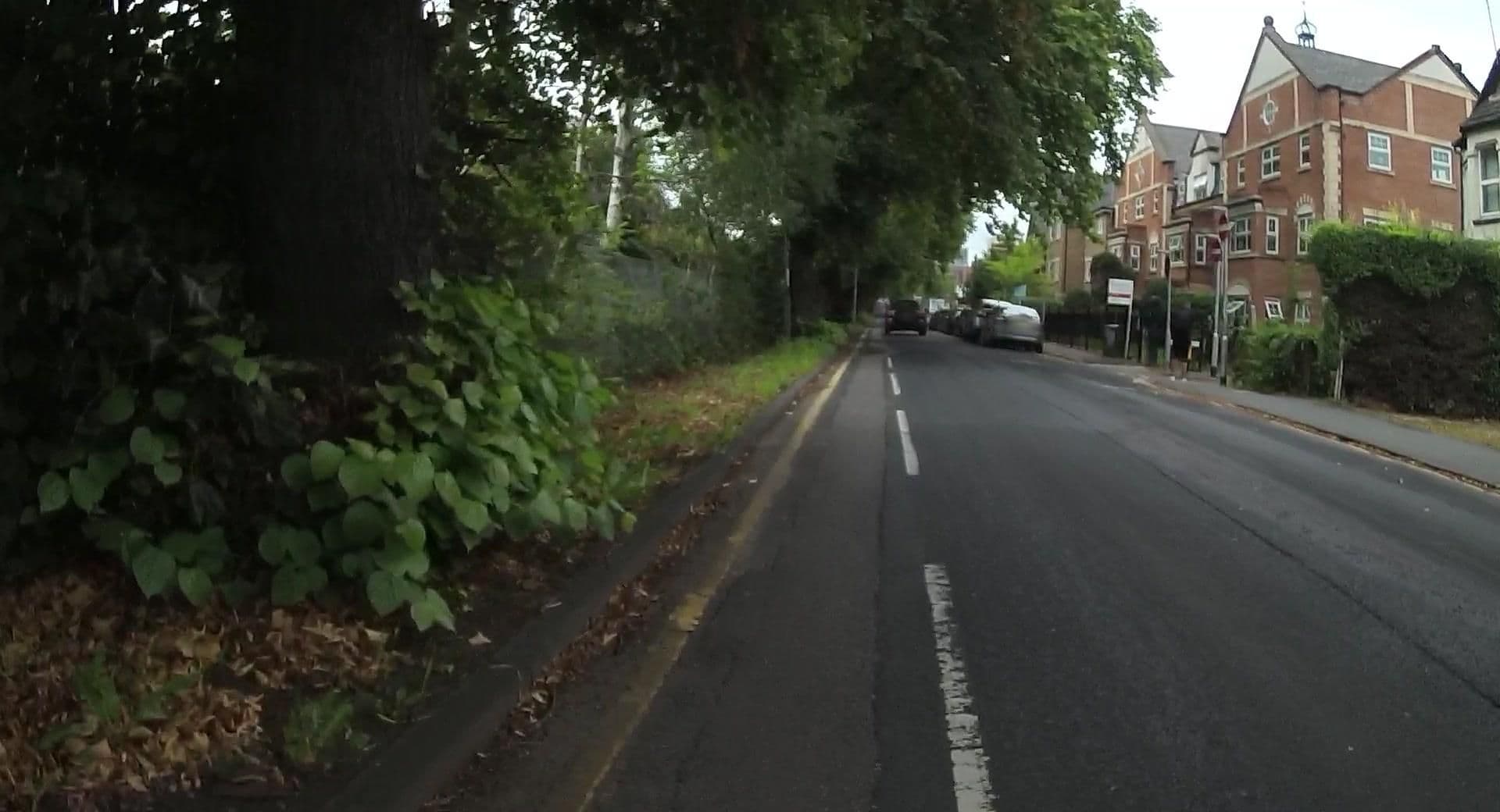 Street view near Rose Hill, Woking — © jpennycook (CC BY-SA · Mapillary)