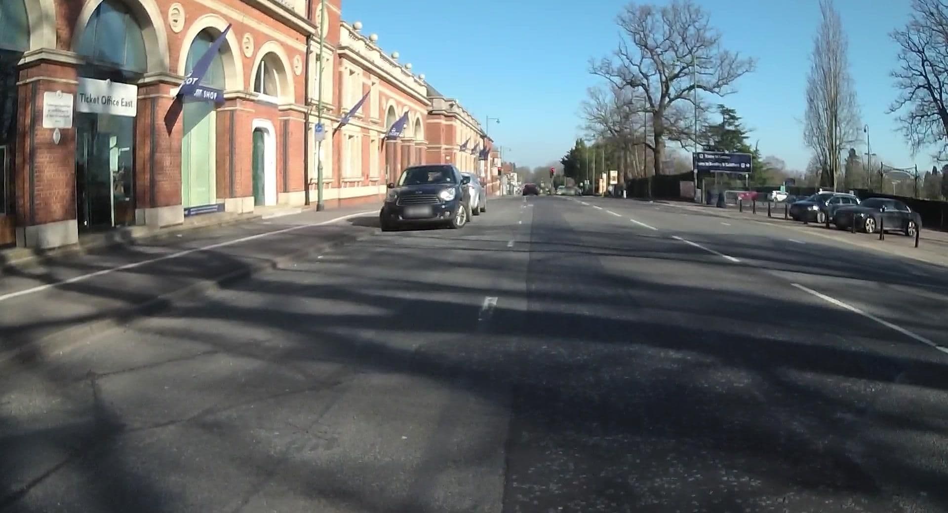 Street view near Royal Ascot Hotel Limited, Ascot — © jpennycook (CC BY-SA · Mapillary)