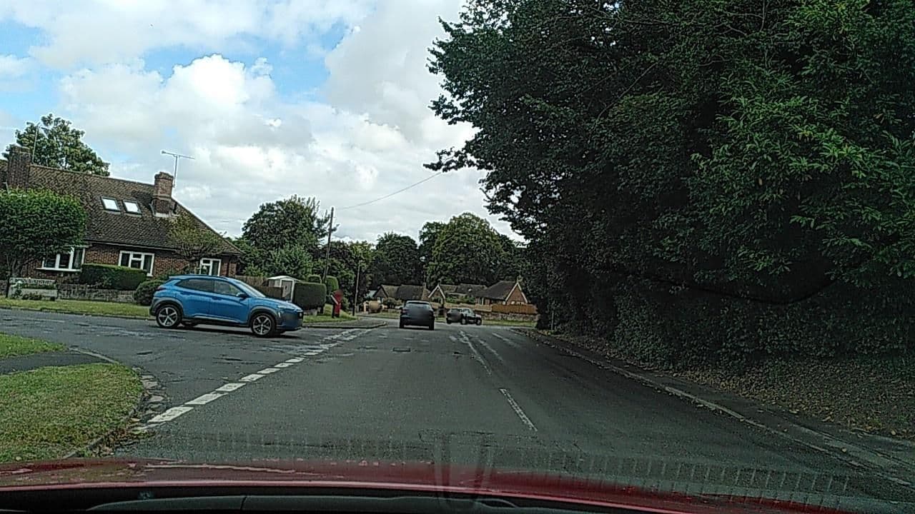 Street view near Hostsmart Invest, Henley-on-Thames — © kravietz (CC BY-SA · Mapillary)