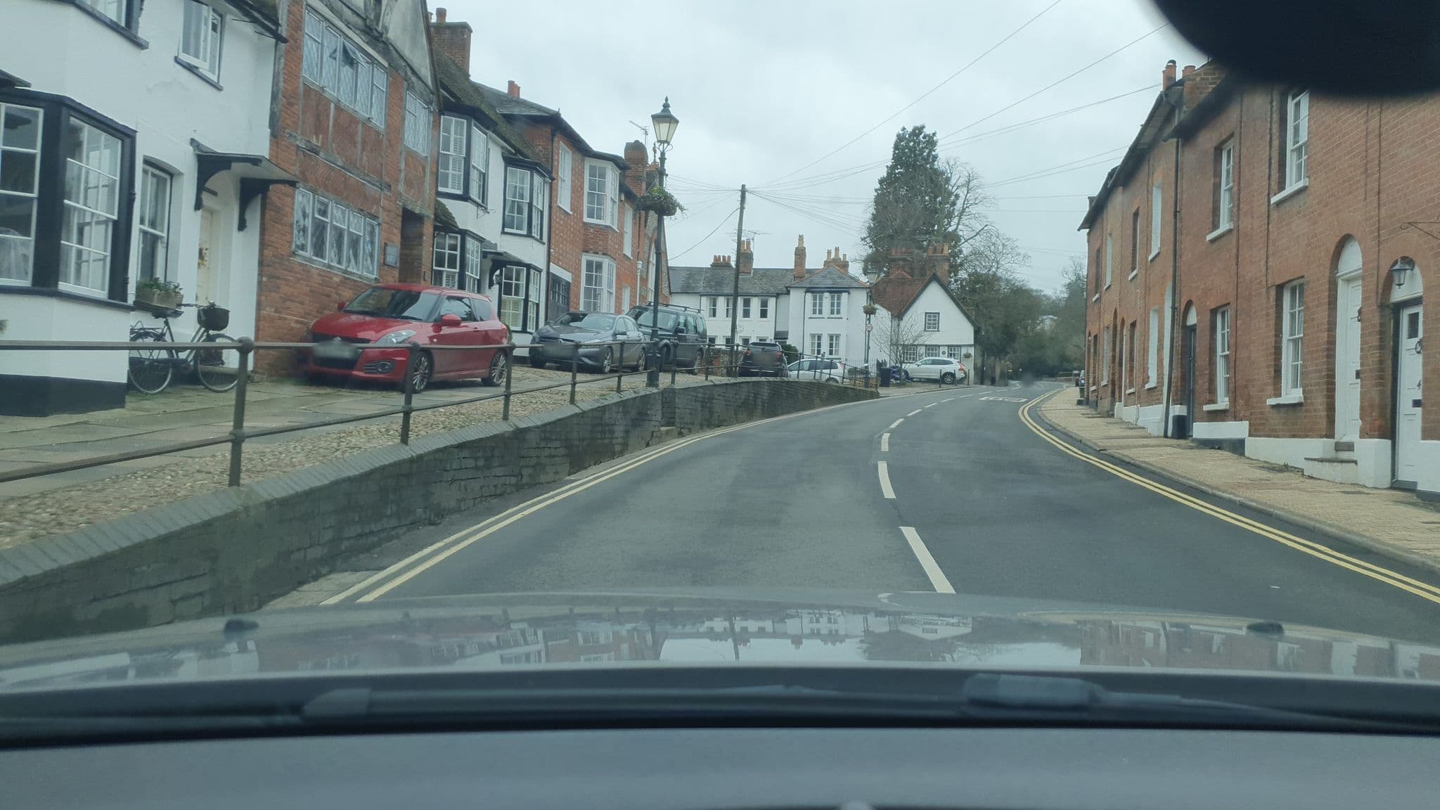 Street view near The Stonor Arms Hotel, Henley-on-Thames — © themadcabbie (CC BY-SA · Mapillary)