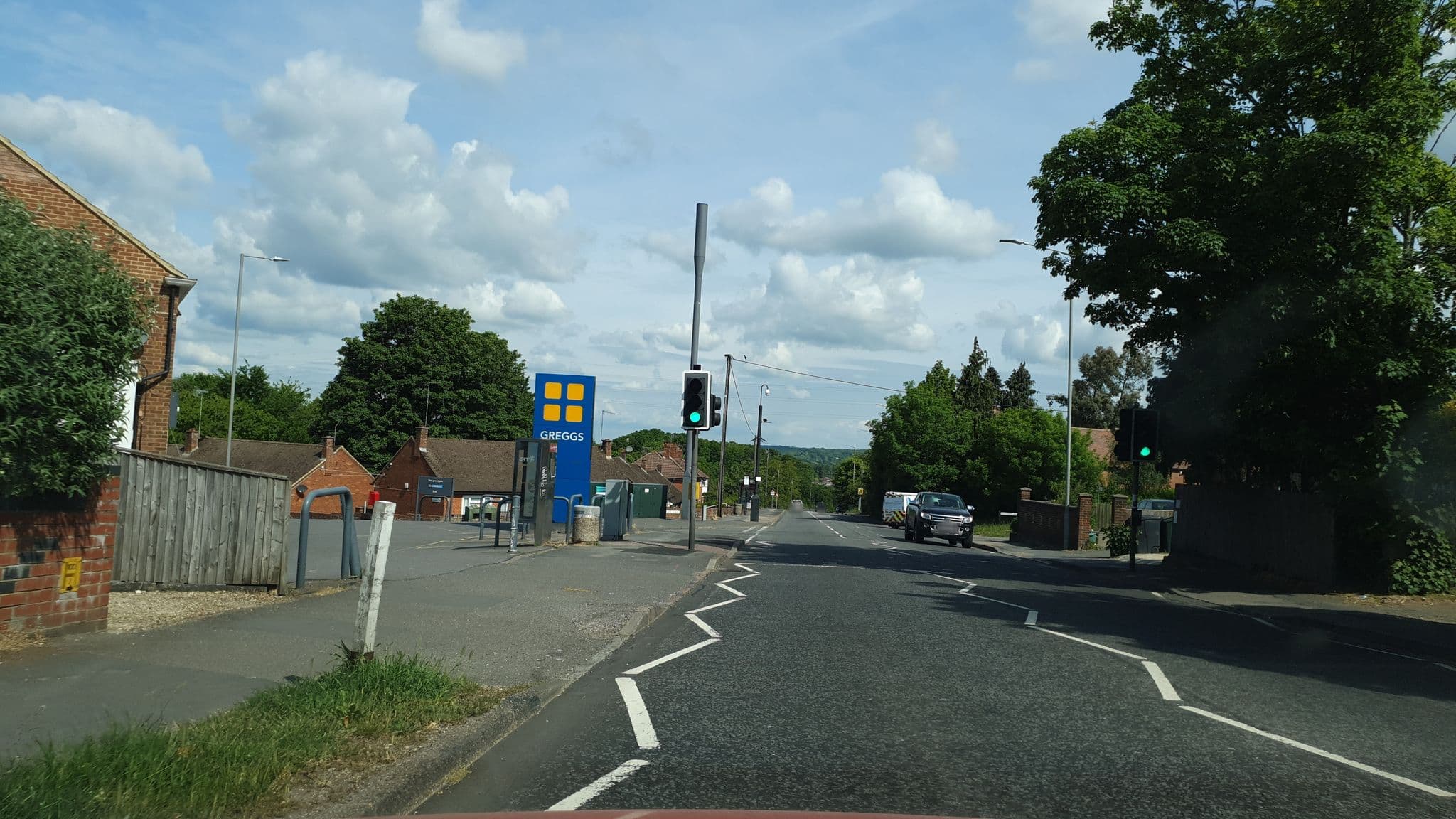 Street view near Squirrel House, High Wycombe — © 767vbfxczicayv (CC BY-SA · Mapillary)
