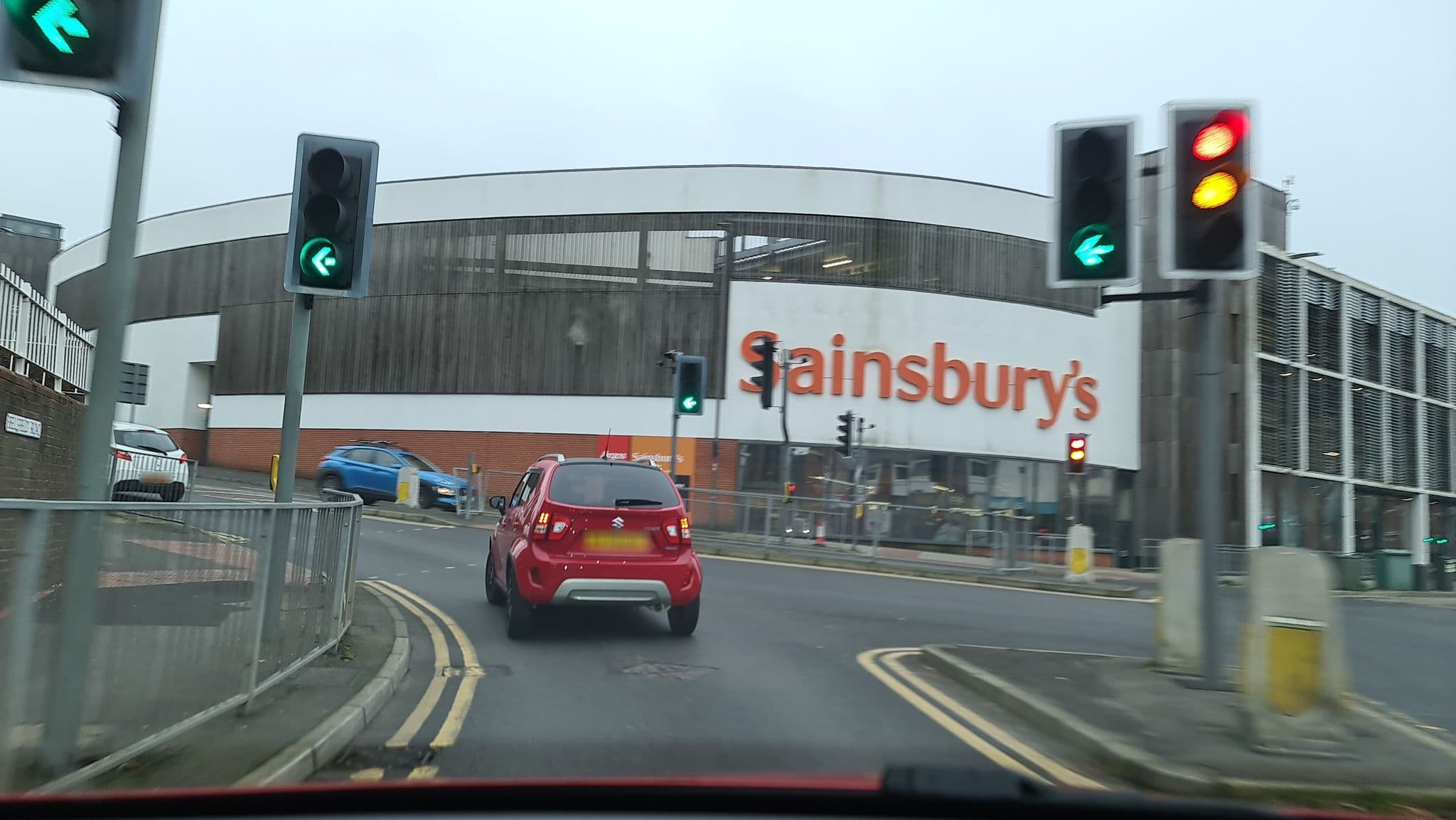 Street view near Room 328, High Wycombe — © alexanderar (CC BY-SA · Mapillary)