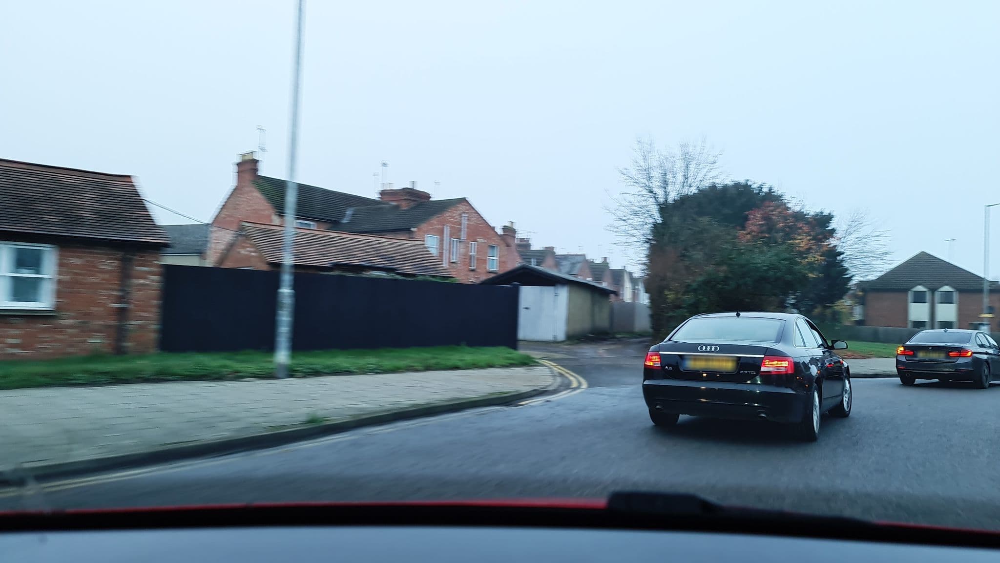 Street view near Moo's B & B, Aylesbury — © alexanderar (CC BY-SA · Mapillary)