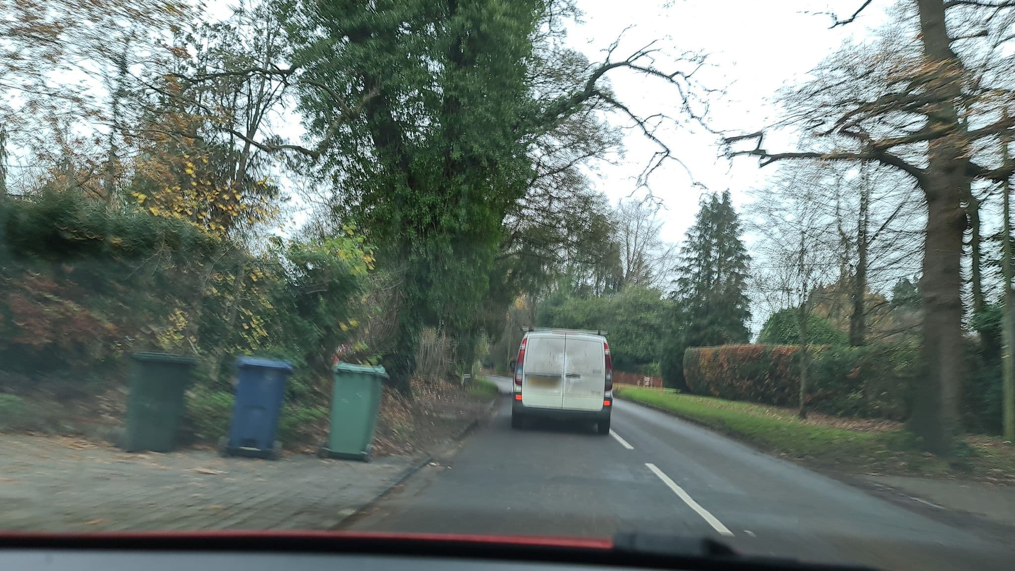 Street view near Old Jordans Guest House, Seer Green — © alexanderar (CC BY-SA · Mapillary)