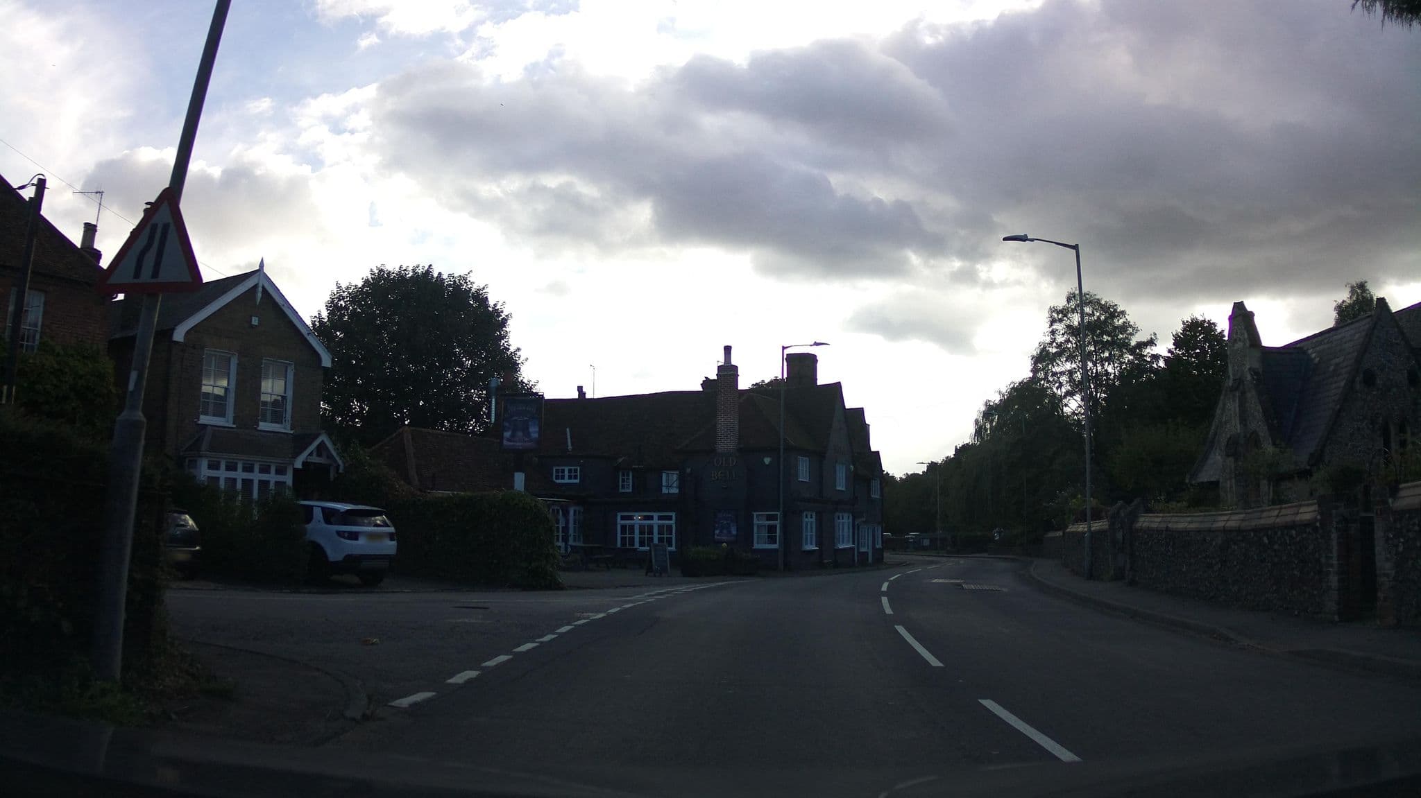 Street view near The Old Bell, Wooburn — © southglos (CC BY-SA · Mapillary)