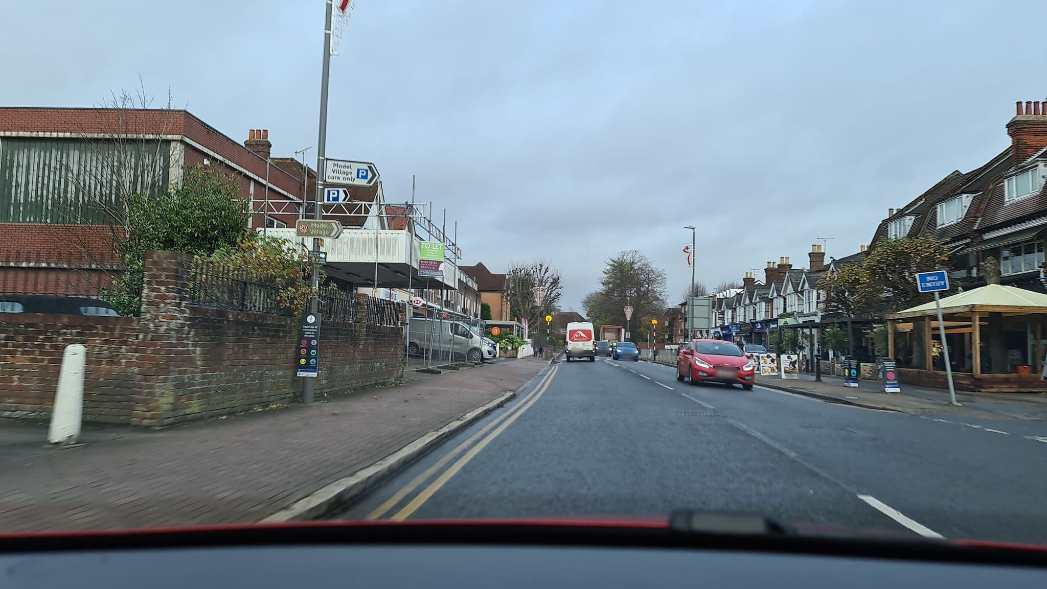 Street view near Starboard Hotels, Beaconsfield — © alexanderar (CC BY-SA · Mapillary)