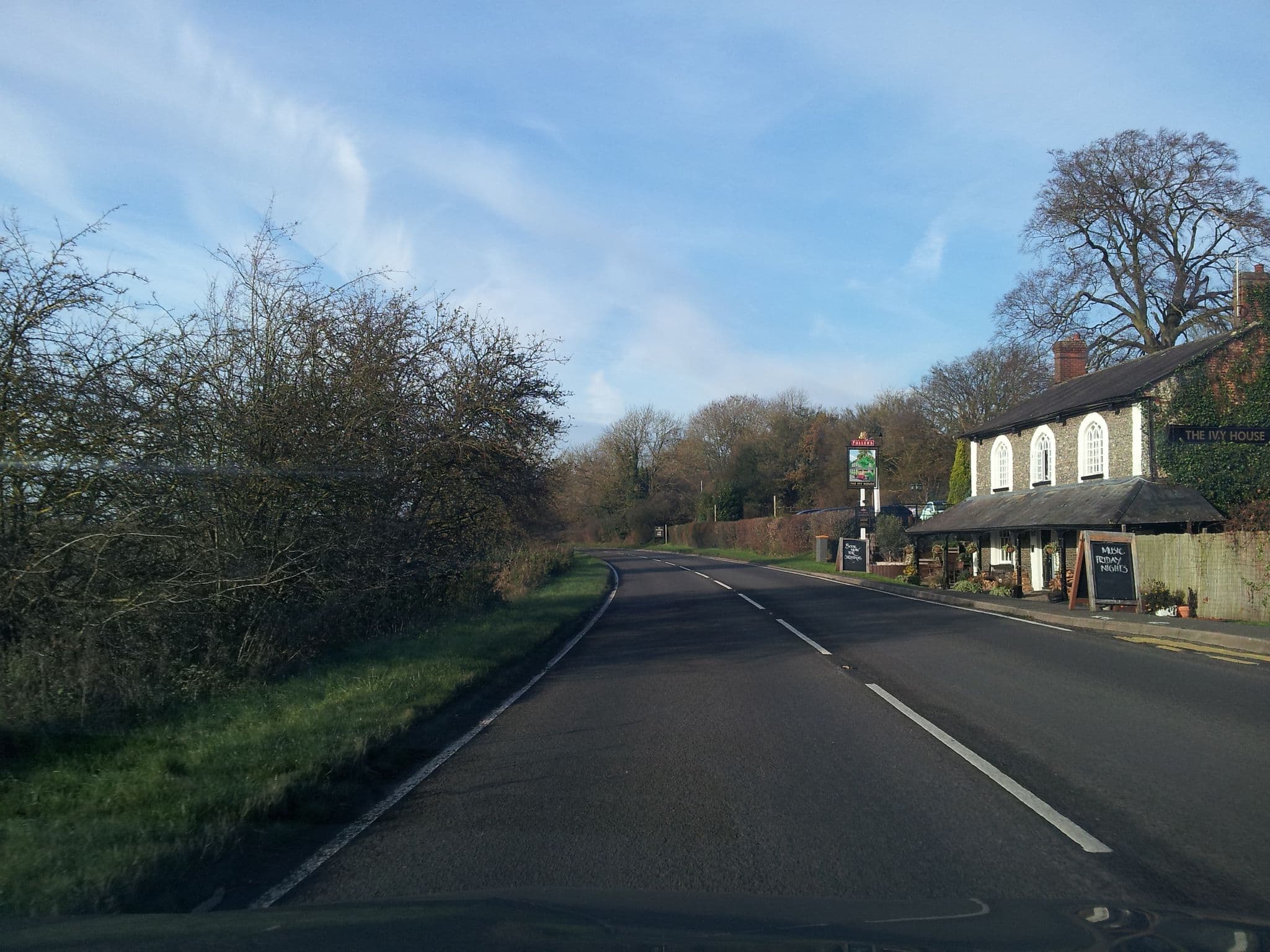 Street view near The Ivy House, Little Chalfont — © adam2 (CC BY-SA · Mapillary)