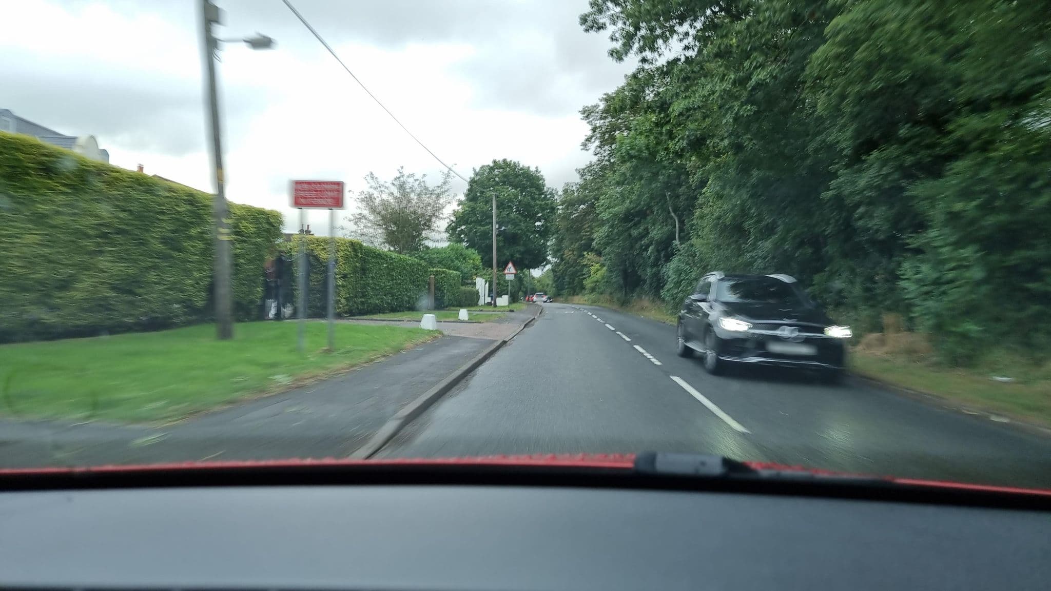 Street view near Between The Sheets, Chesham Bois — © alexanderar (CC BY-SA · Mapillary)