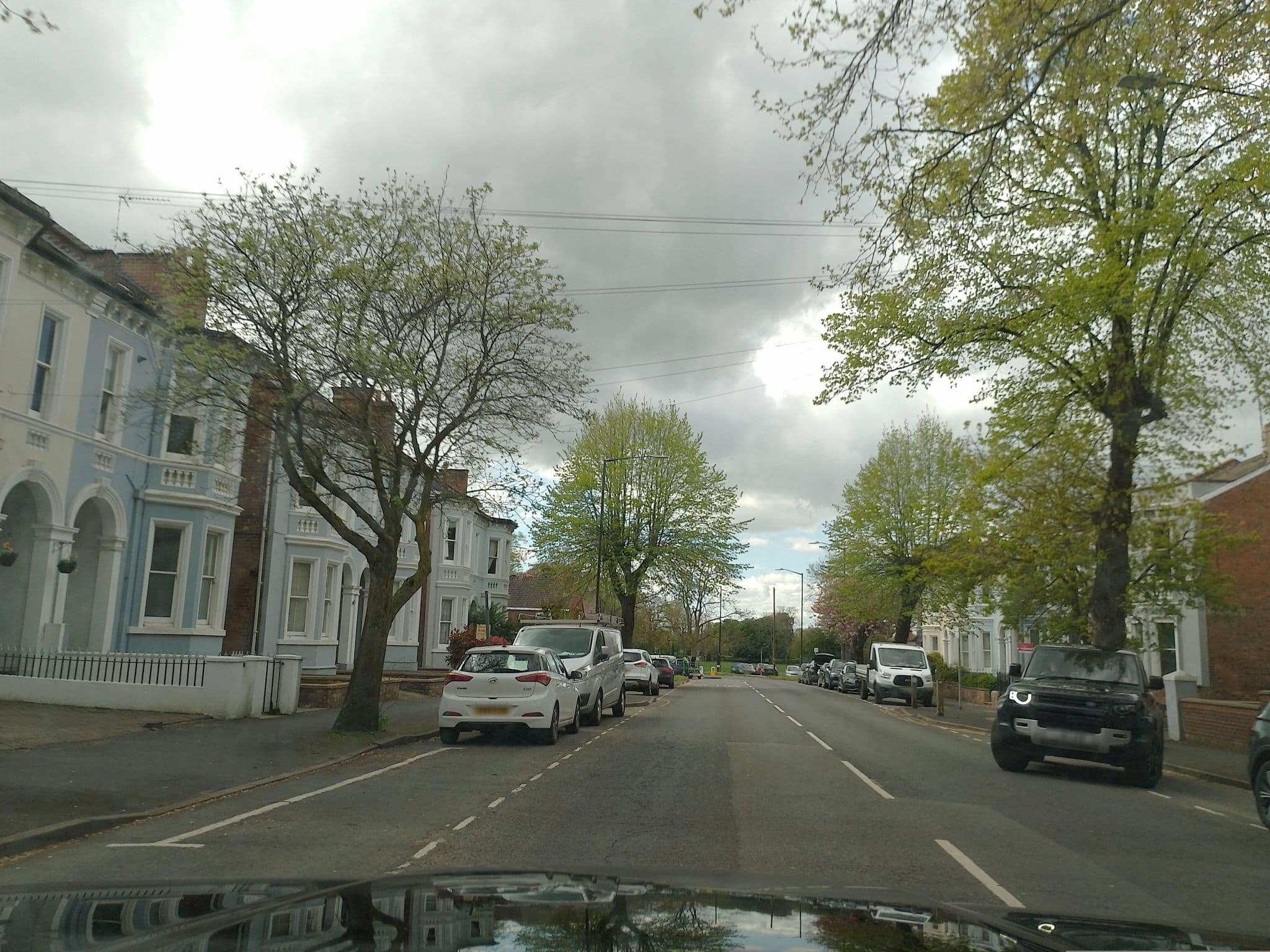 Street view near Trendway Guest House, Royal Leamington Spa — © laye (CC BY-SA · Mapillary)