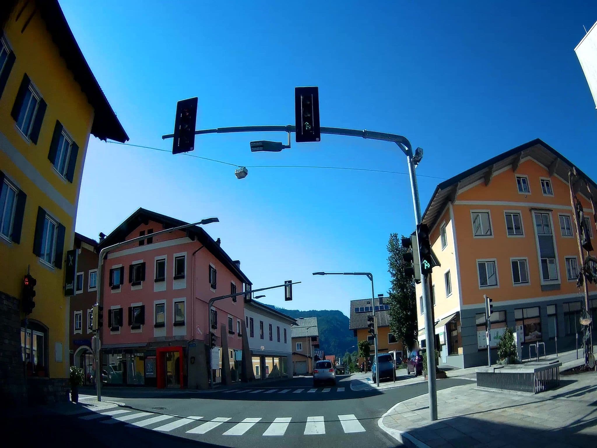 Street view near Gasthof Mühlthaler, Kuchl — © fuchserl (CC BY-SA · Mapillary)