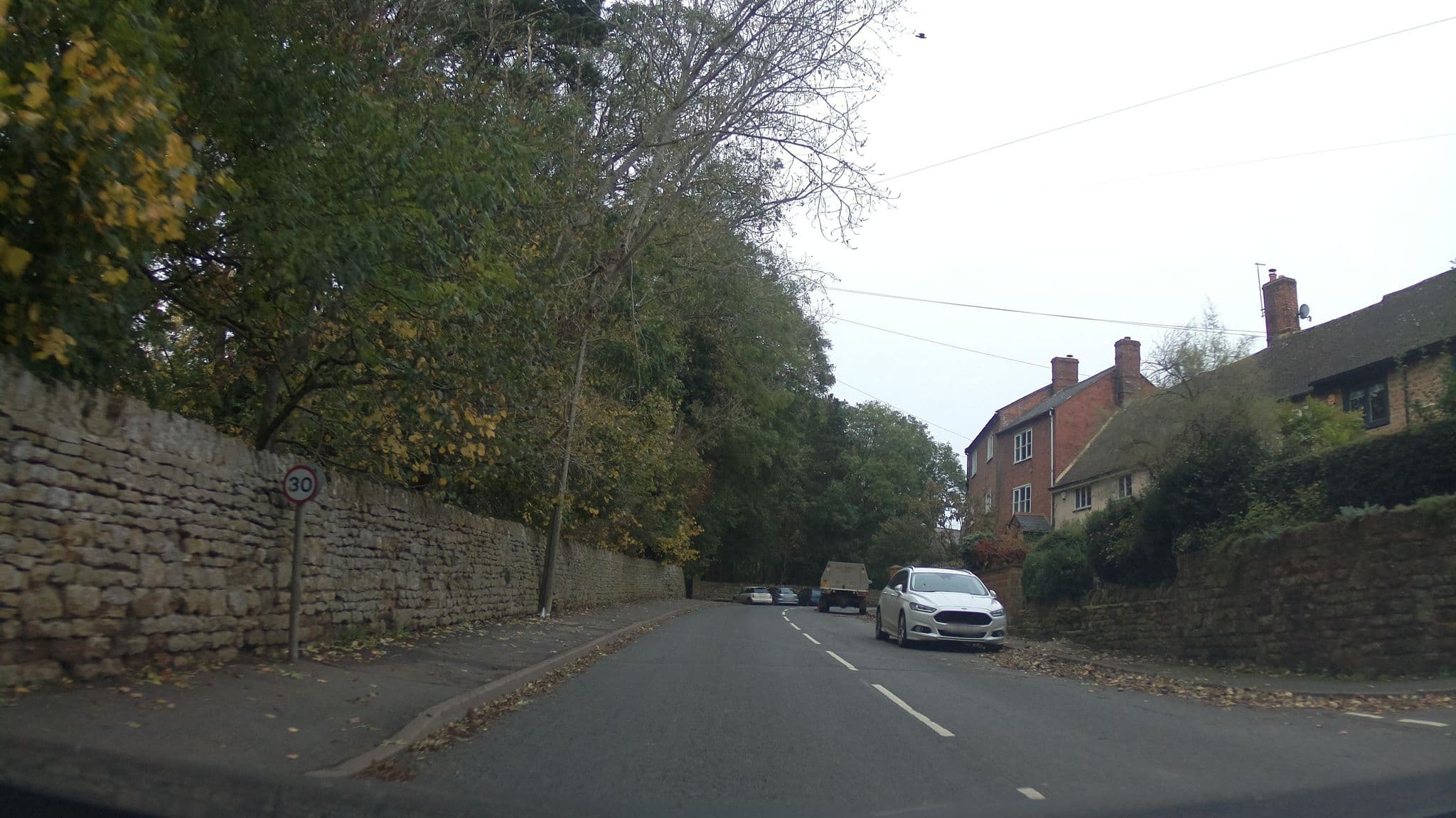 Street view near The George Inn, Lower Brailes — © southglos (CC BY-SA · Mapillary)