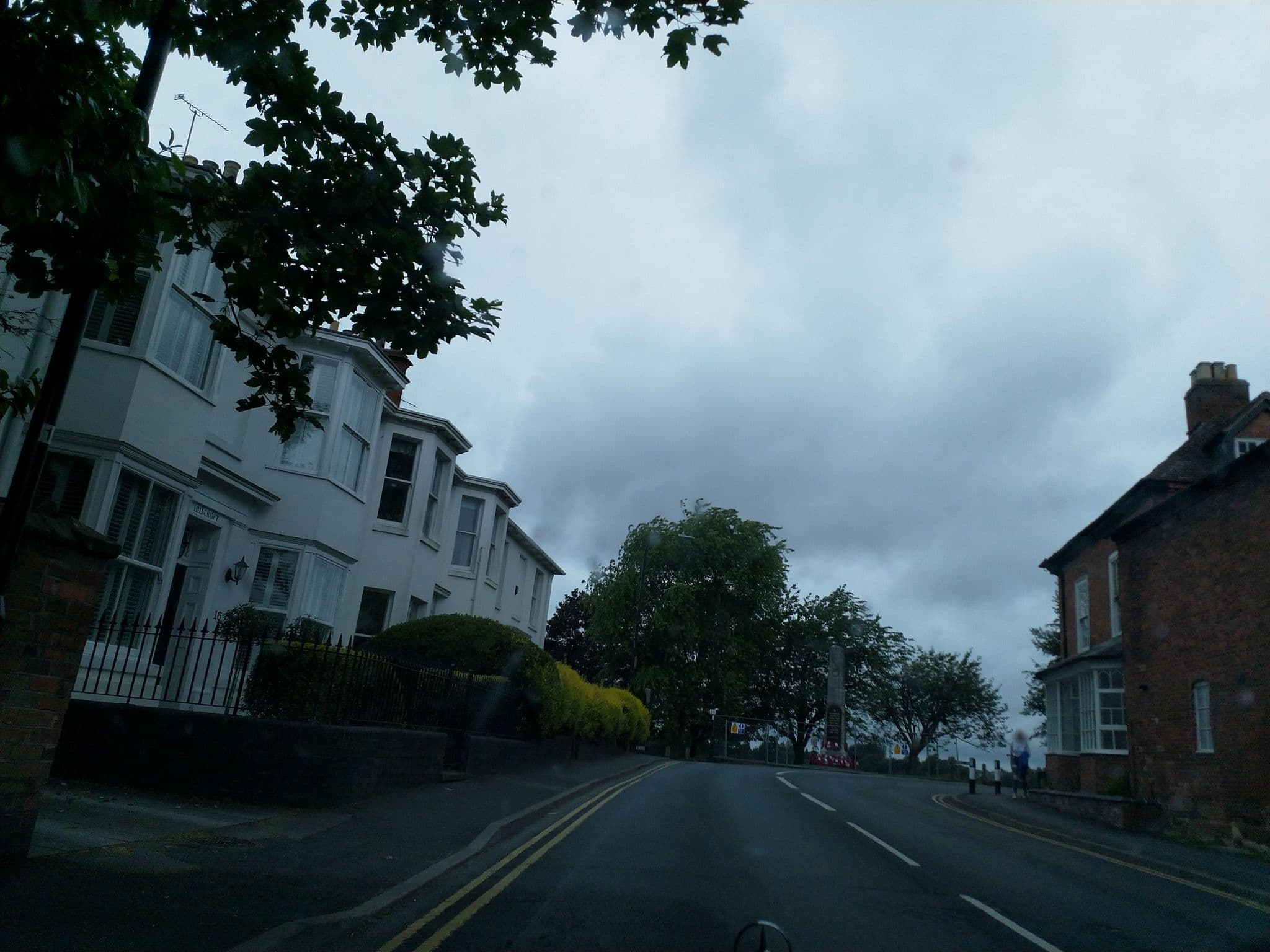 Street view near North Mere Holiday Cottages, Kenilworth — © laye (CC BY-SA · Mapillary)