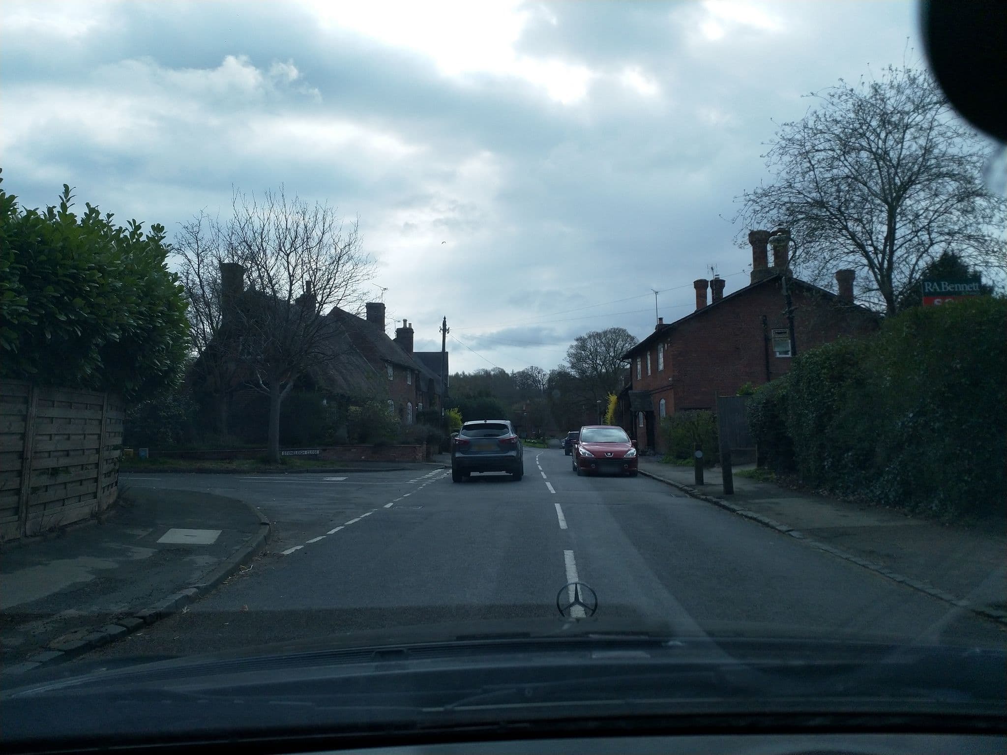 Street view near Stoneleigh Close, Kenilworth — © laye (CC BY-SA · Mapillary)