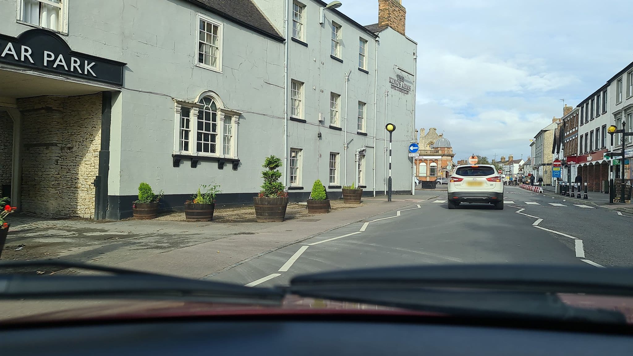 Street view near Bicester Short Stays, Bicester — © alexanderar (CC BY-SA · Mapillary)