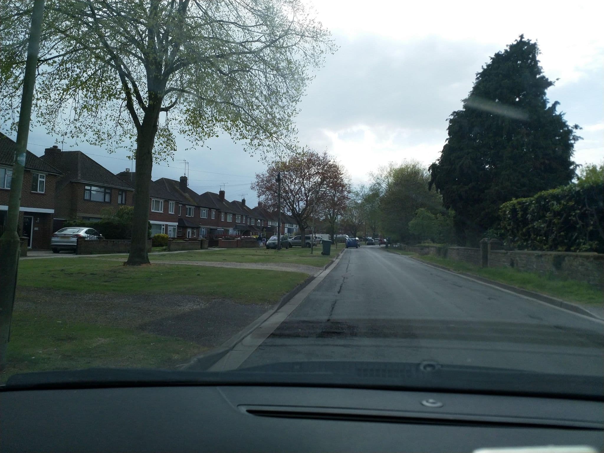 Street view near Holiday Inn Express Banbury M40, Jct., Banbury — © laye (CC BY-SA · Mapillary)
