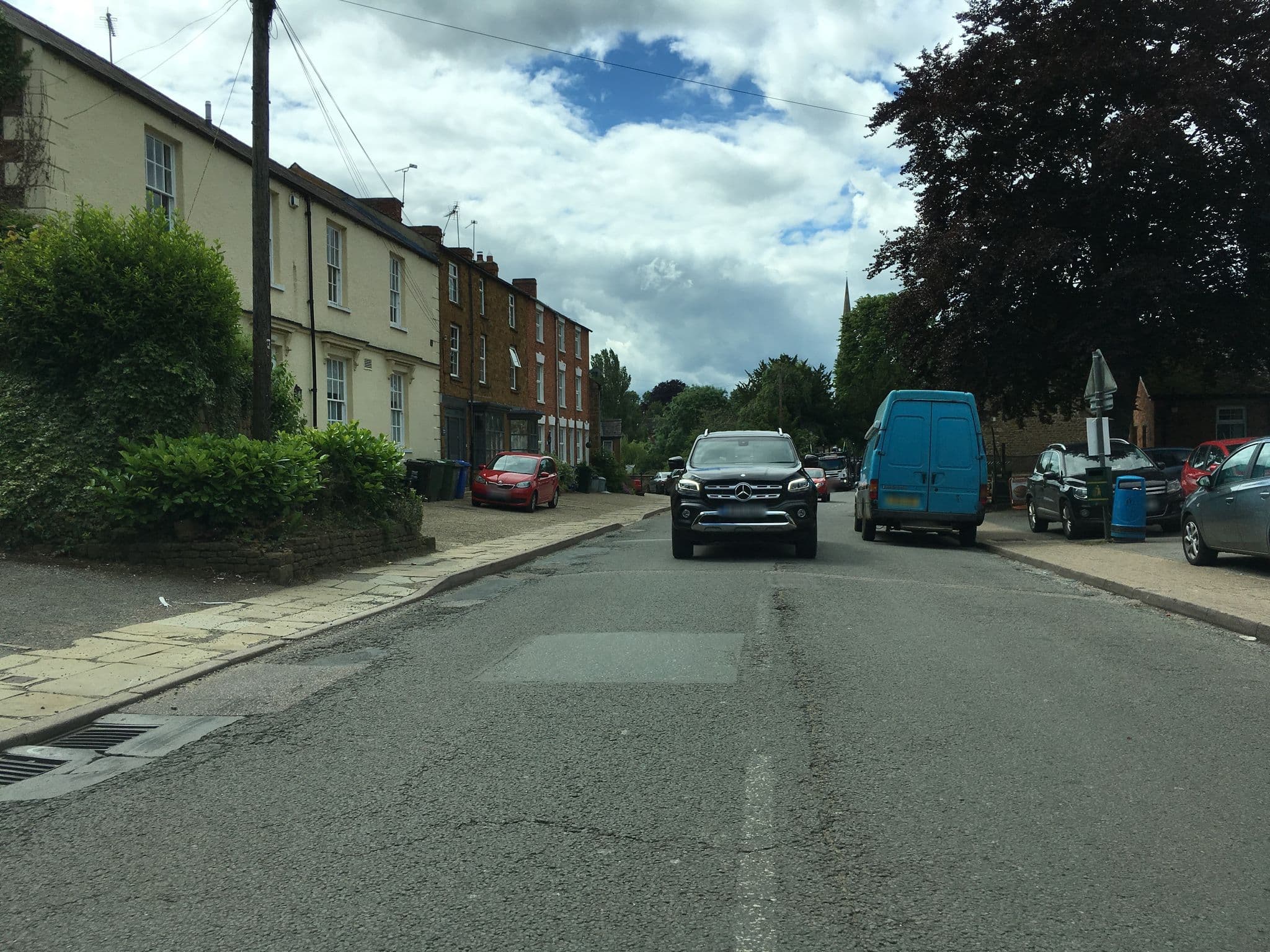 Street view near Earls Farm B&B, Bloxham — © southglos (CC BY-SA · Mapillary)