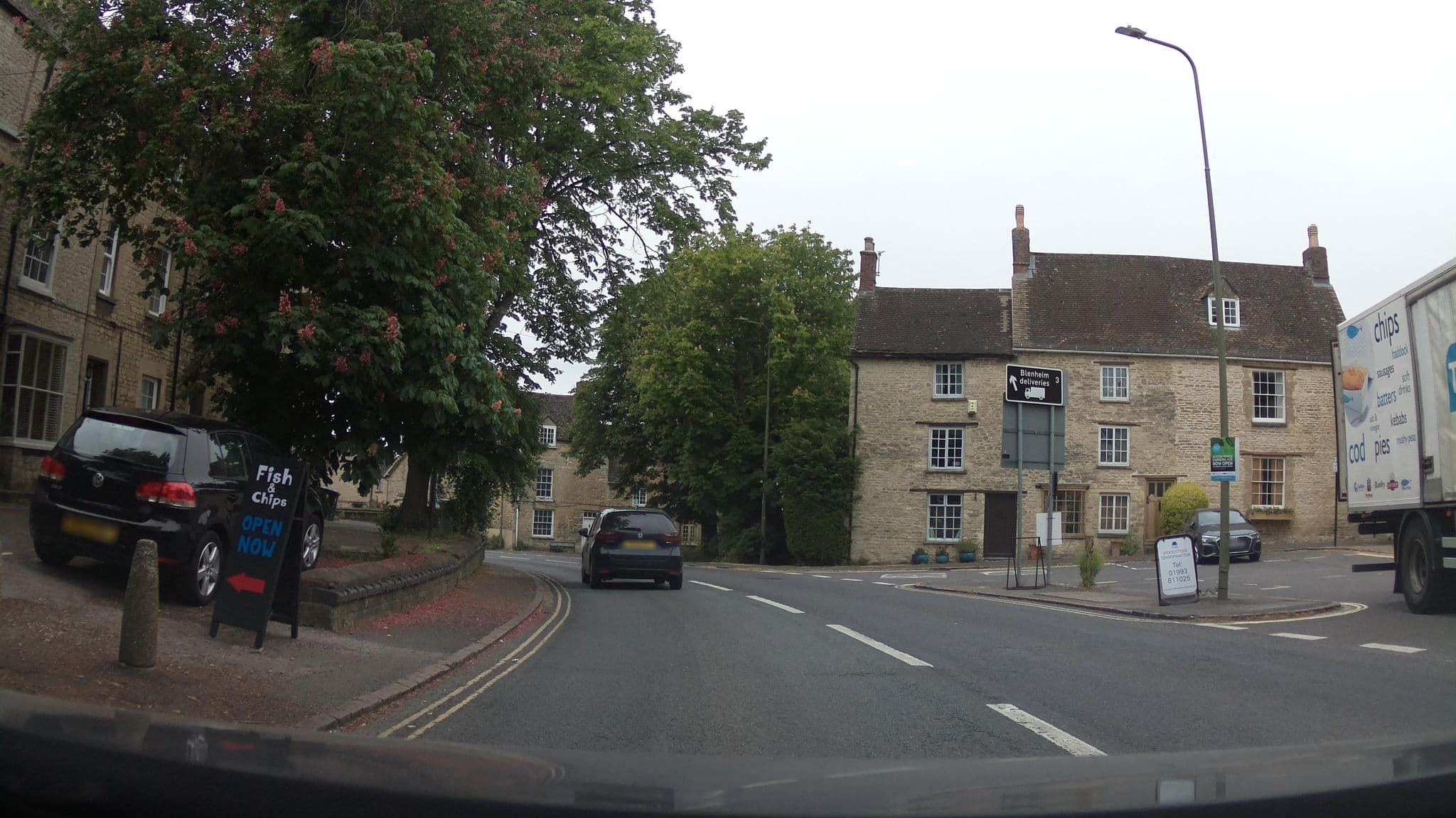 Street view near The Queens Own, Woodstock — © southglos (CC BY-SA · Mapillary)