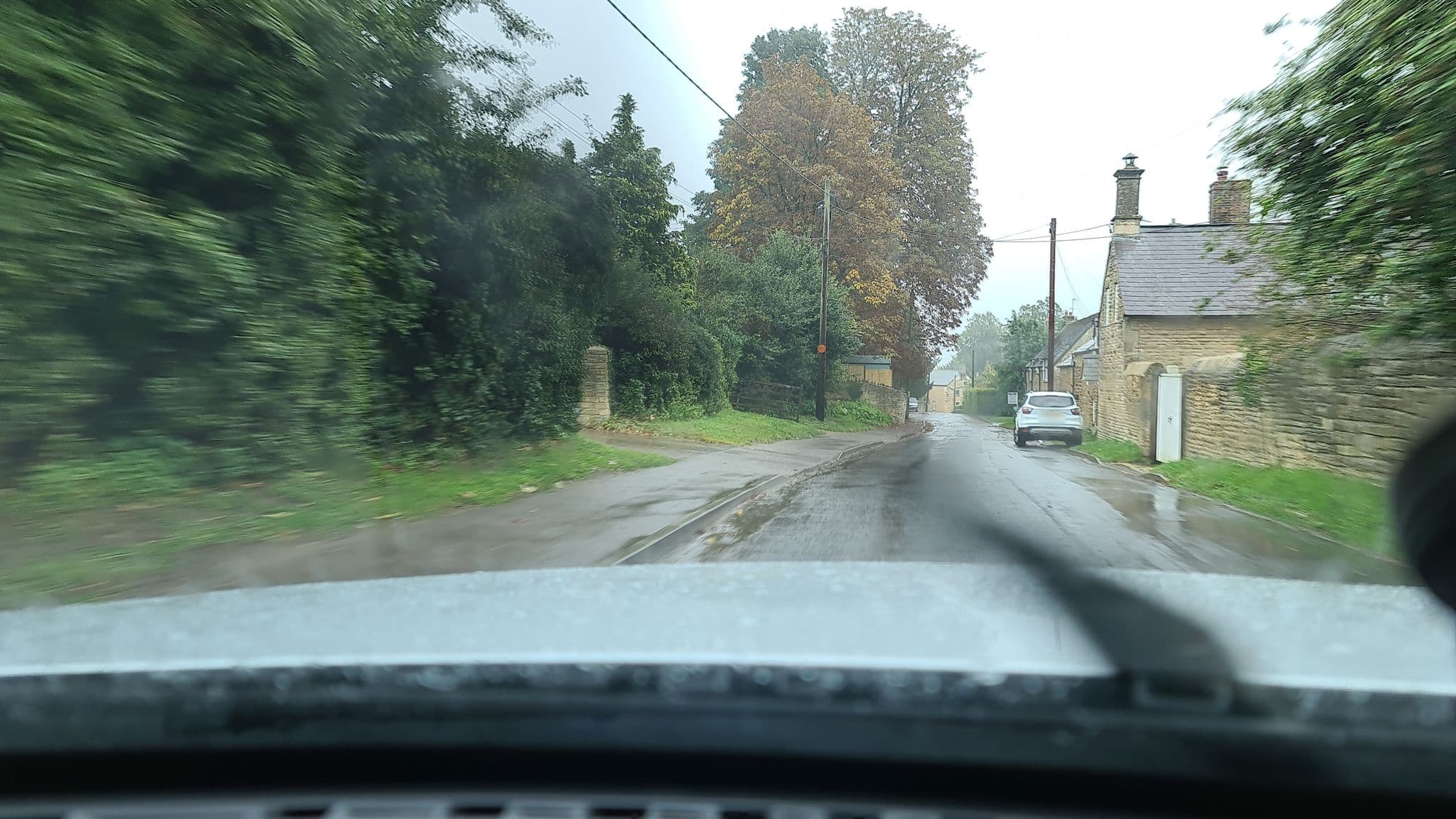 Street view near Westfield Farm Motel, Somerton — © alexanderar (CC BY-SA · Mapillary)