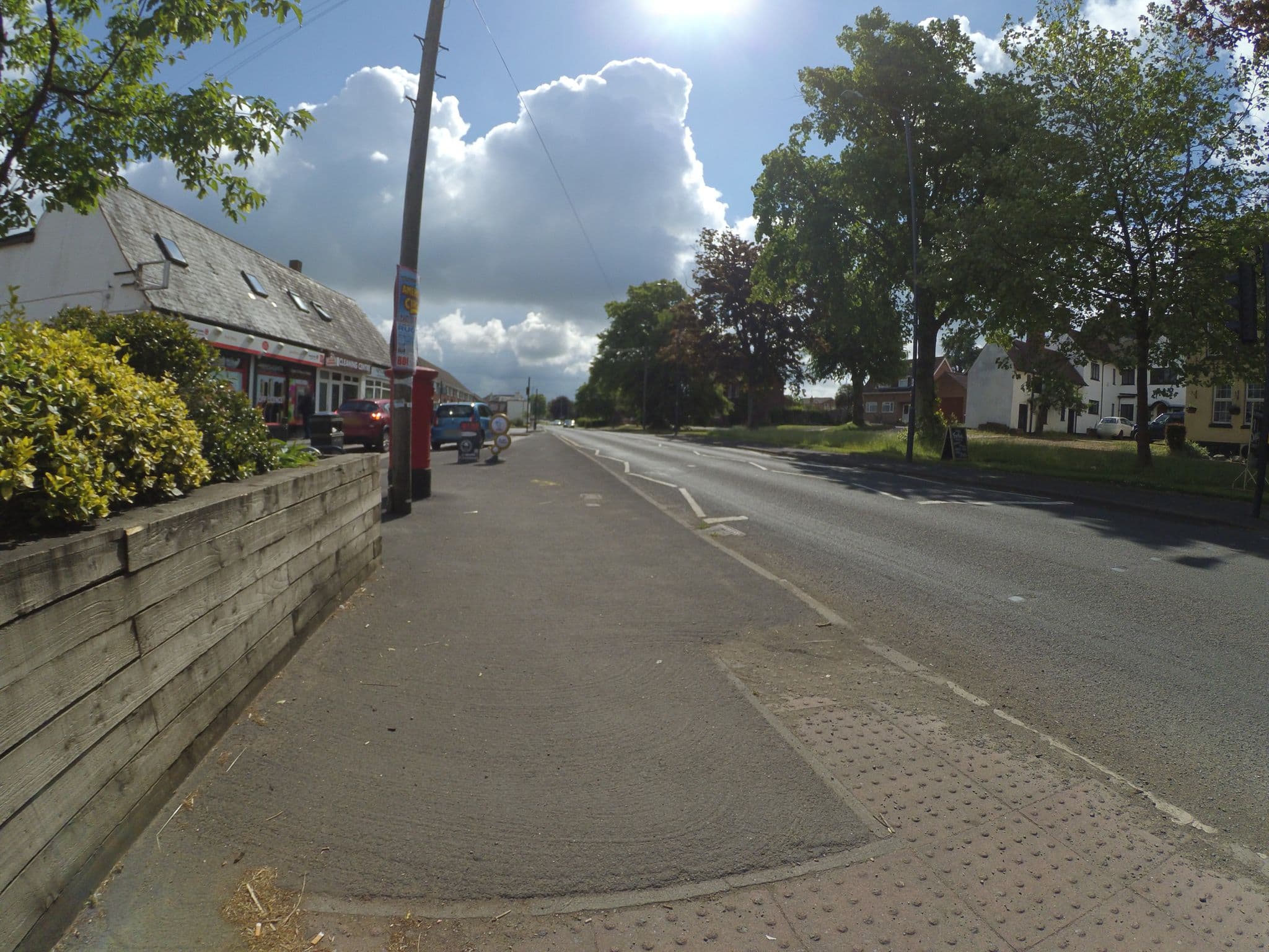 Street view near Hilmorton Manor Hotel, Rugby — © gness (CC BY-SA · Mapillary)