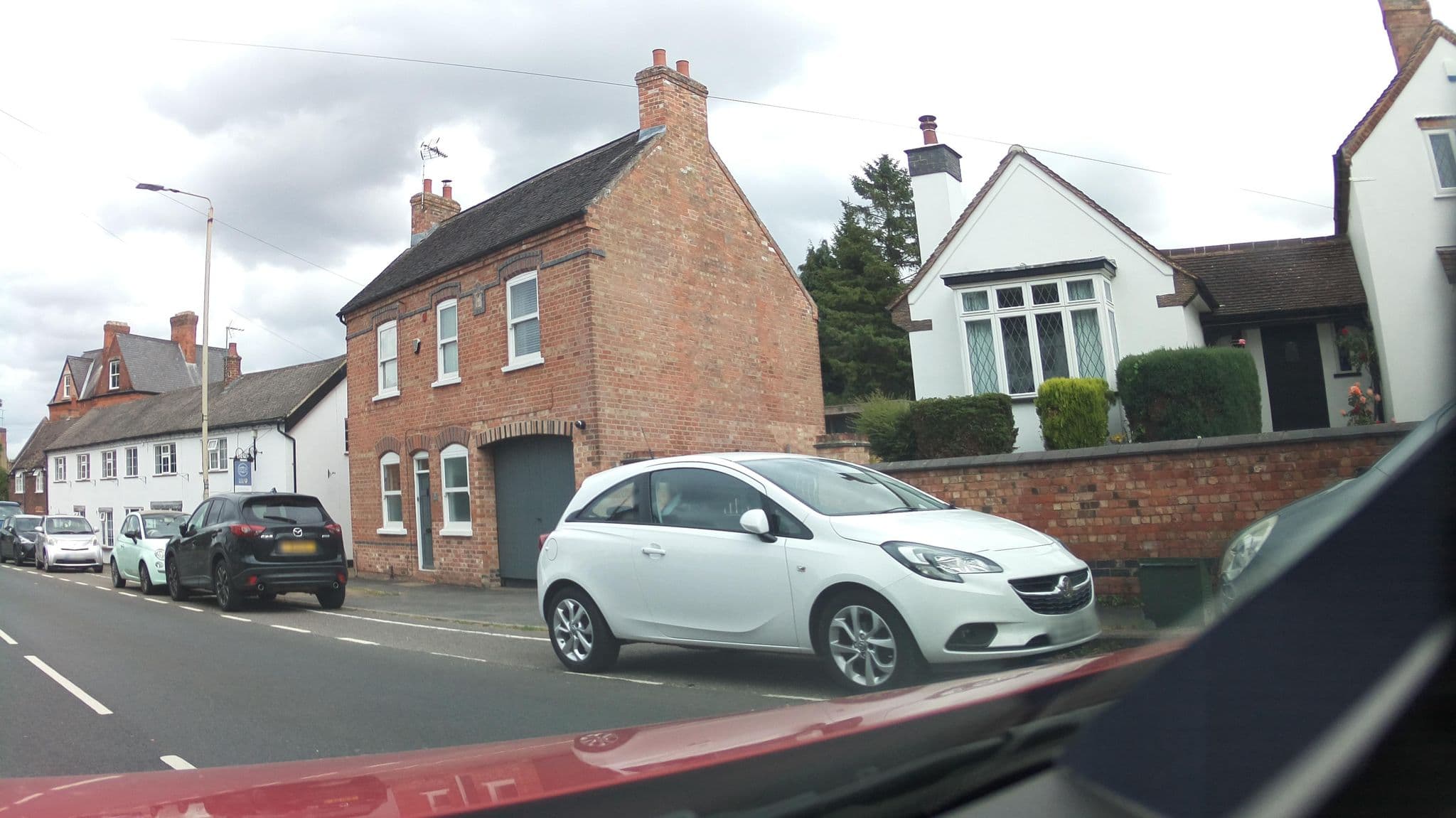Street view near Donington Manor Hotel, Castle Donington — © southglos (CC BY-SA · Mapillary)