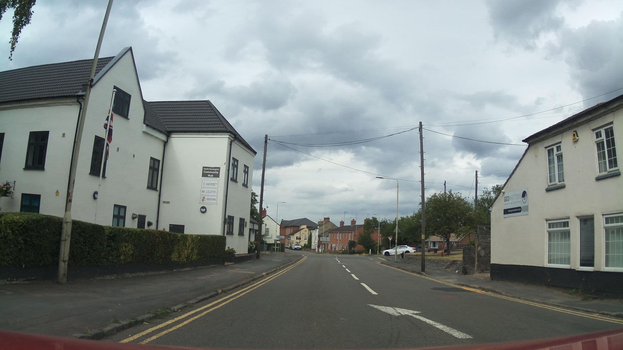 Street view near The Tudor Hotel and Restaurant, Castle Donington — © southglos (CC BY-SA · Mapillary)
