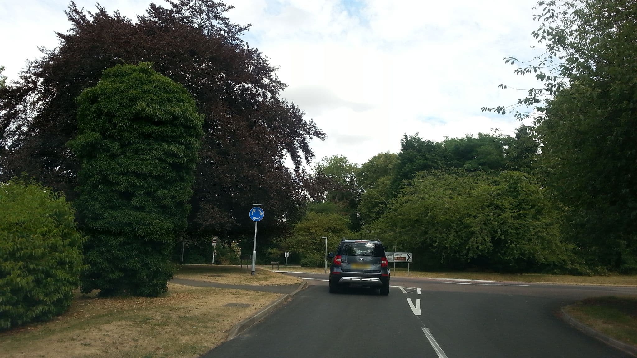 Street view near Silverthorpe B & B, Silverstone — © adam2 (CC BY-SA · Mapillary)