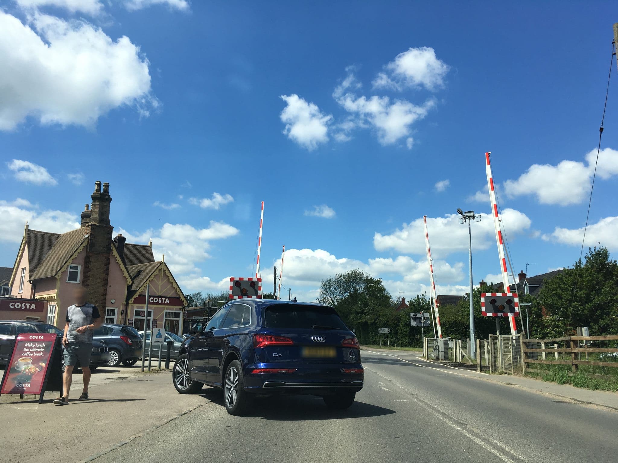 Street view near The Station Hotel, Woburn Sands — © southglos (CC BY-SA · Mapillary)