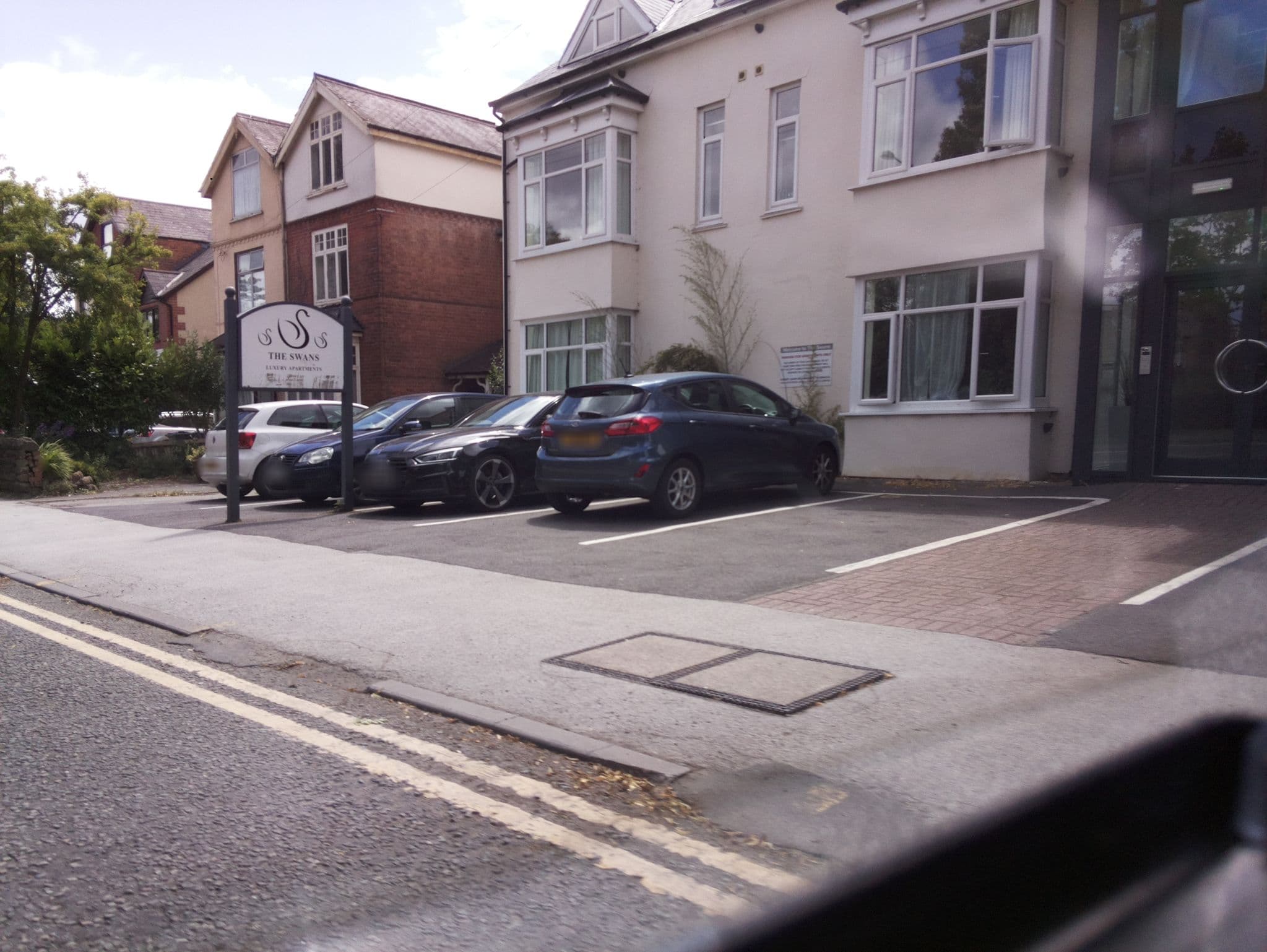 Street view near The Swan, West Bridgford — © southglos (CC BY-SA · Mapillary)