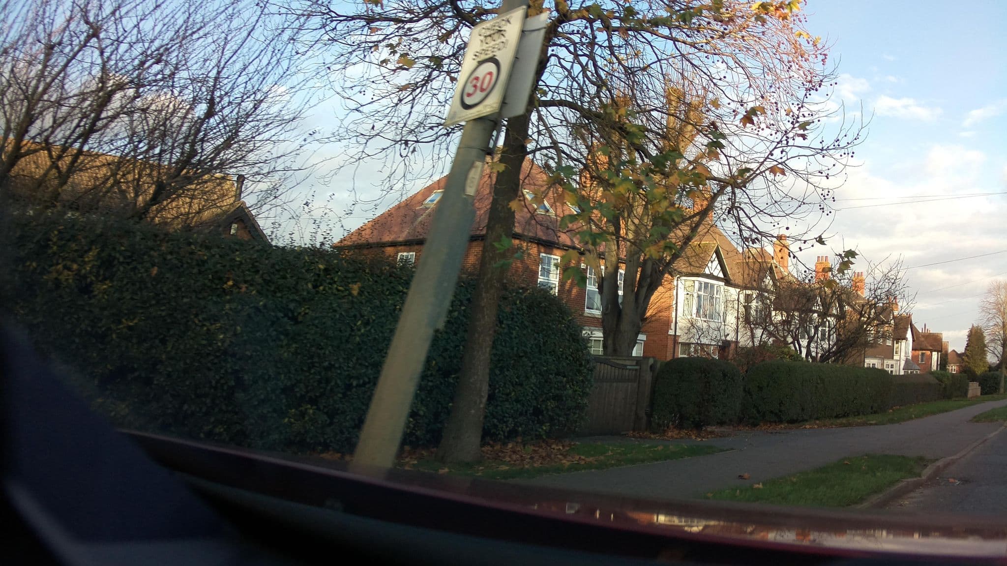 Street view near The Garden Hotel, Grantham — © southglos (CC BY-SA · Mapillary)