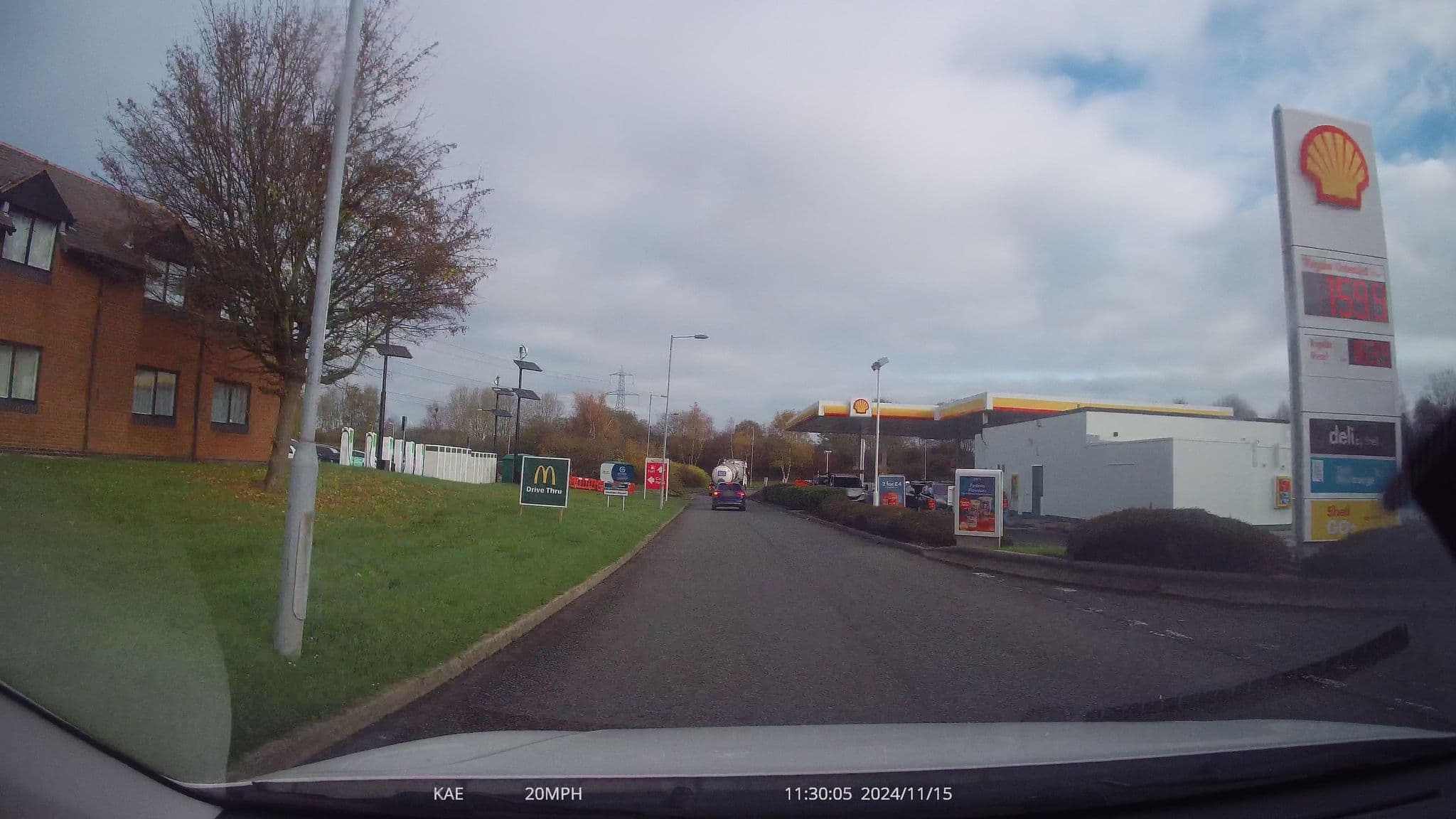 Street view near Premier Inn Chester East, Helsby — © lamaar639 (CC BY-SA · Mapillary)