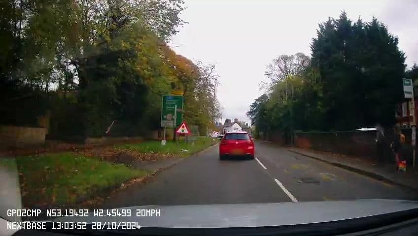 Street view near The Sandhurst Hotel, Middlewich — © mapillarygelec (CC BY-SA · Mapillary)