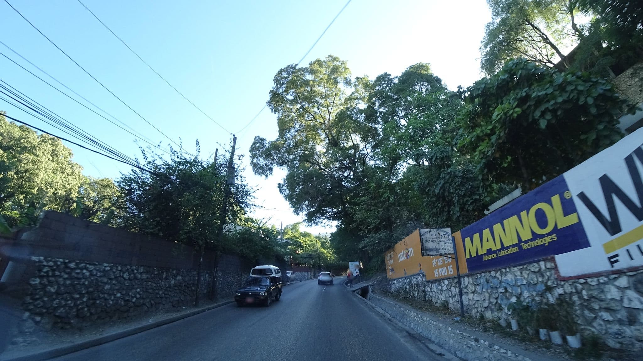 Street view near Splendid Guesthouse, Pétionville — © danbjoseph (CC BY-SA · Mapillary)