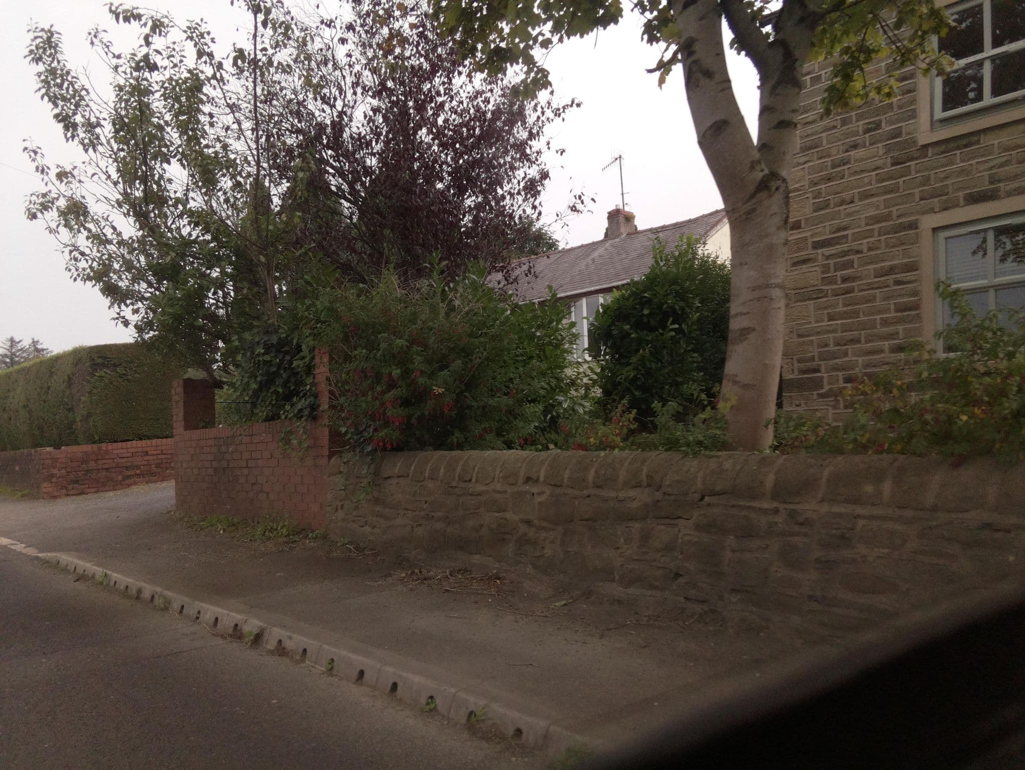 Street view near The Brown Leaves Country Hotel Blackburn, Langho — © southglos (CC BY-SA · Mapillary)