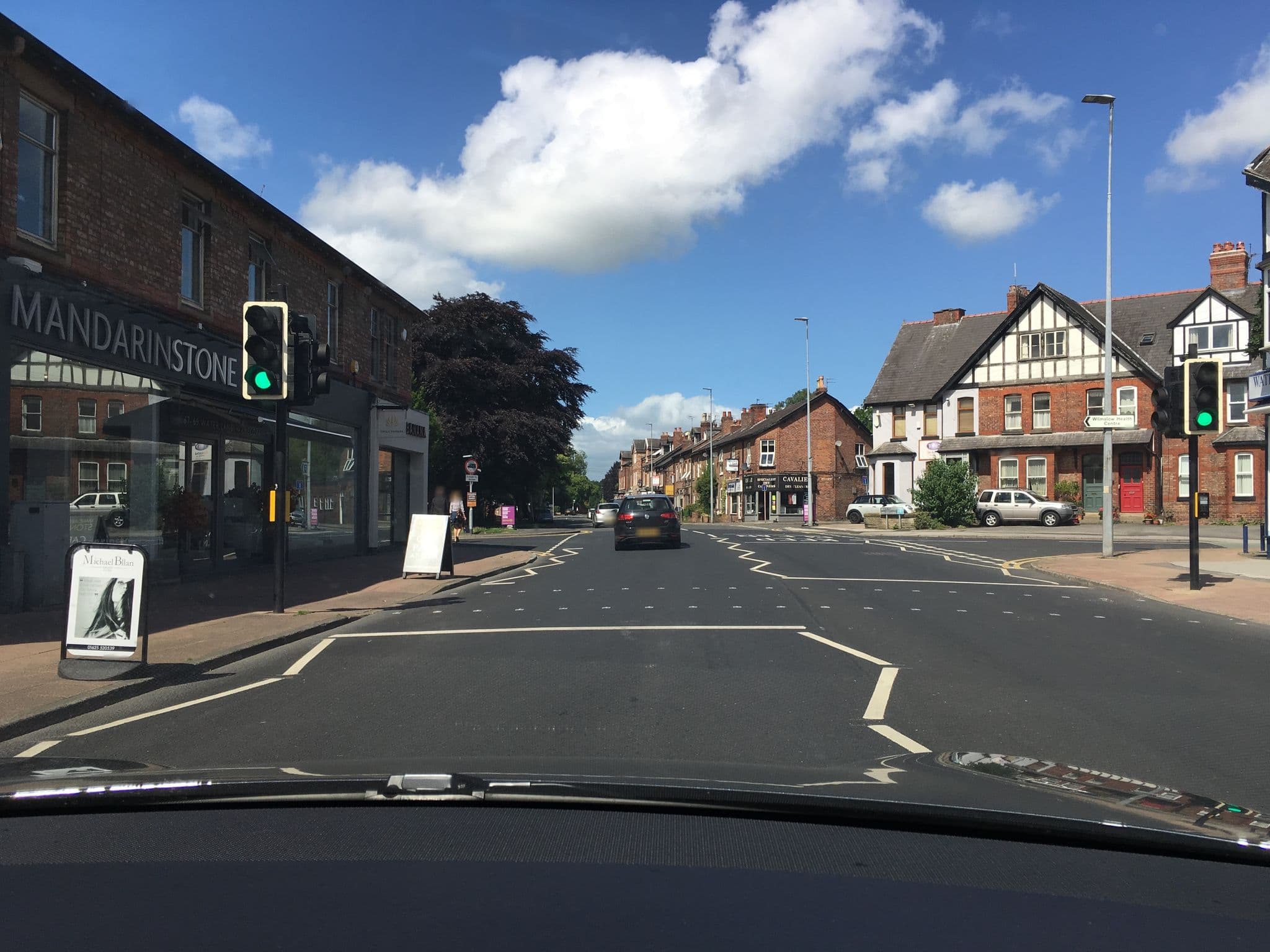Street view near Natural Retreats, Wilmslow — © julianlb (CC BY-SA · Mapillary)