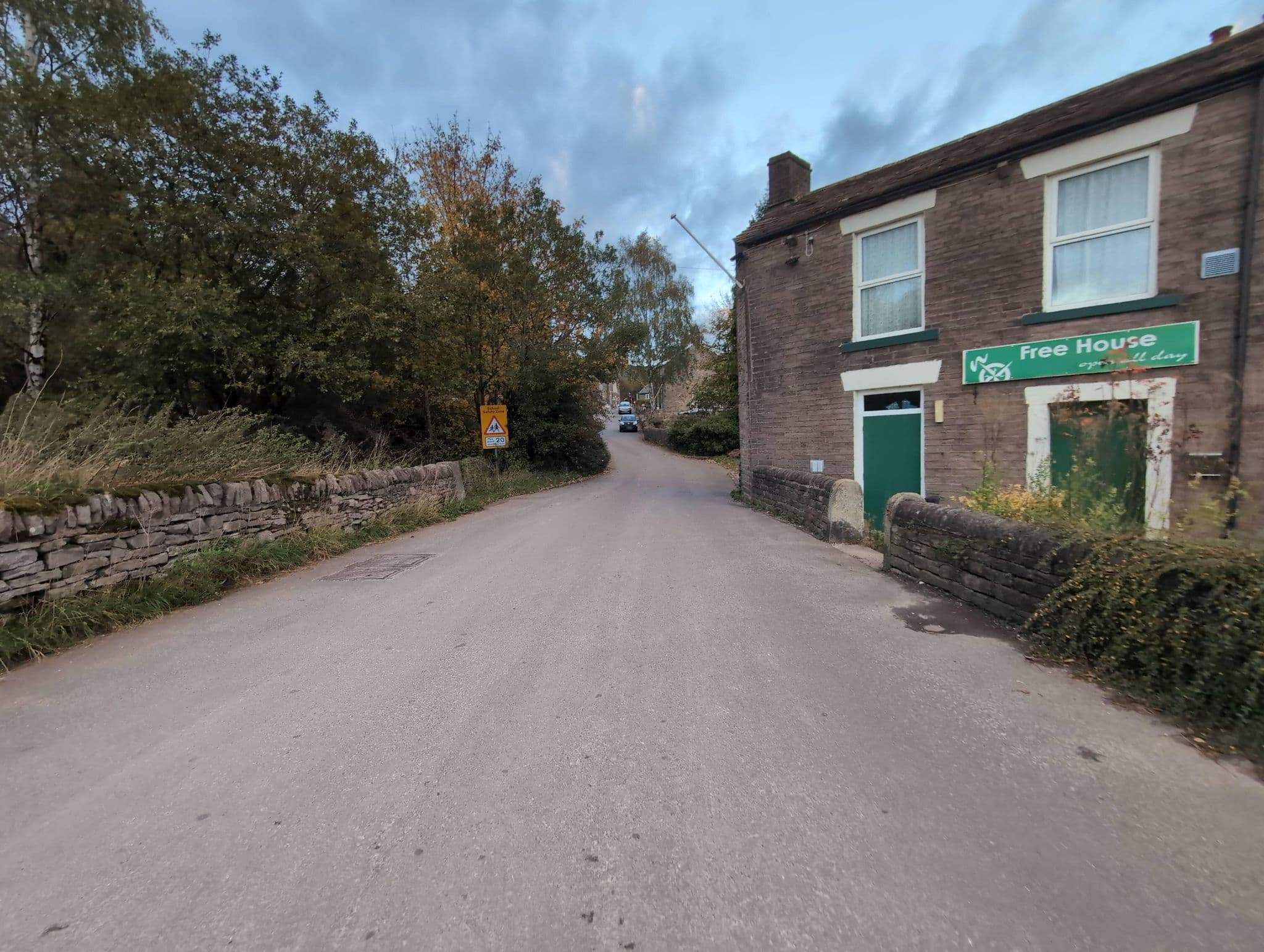 Street view near Waters Reach Holiday Cottage, Whaley Bridge — © emerald-deepen-coherent (CC BY-SA · Mapillary)