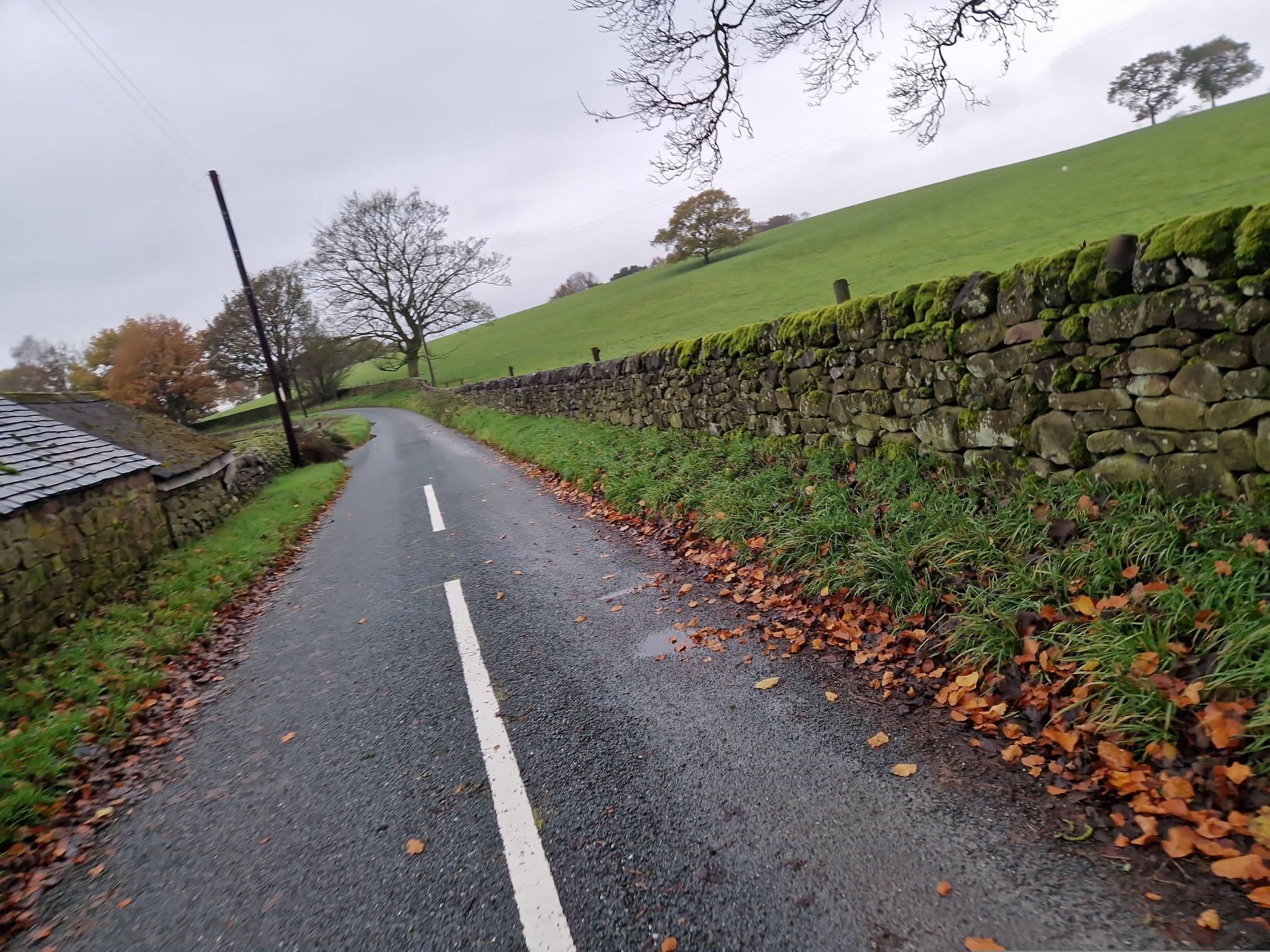 Street view near Fir Tree Farm, Leek — © edloach (CC BY-SA · Mapillary)