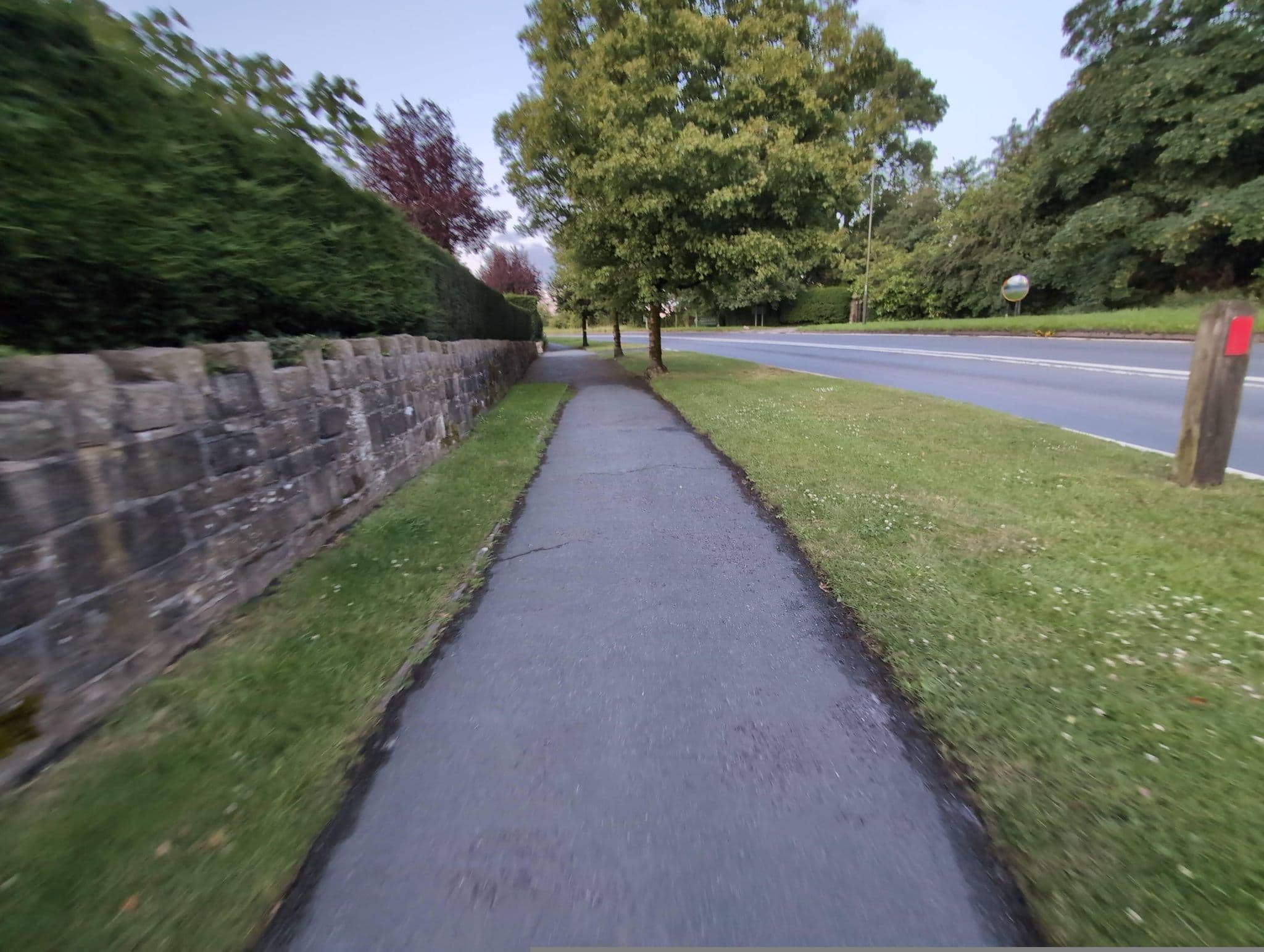 Street view near High Croft Guest House, Chapel en le Frith — © emerald-deepen-coherent (CC BY-SA · Mapillary)