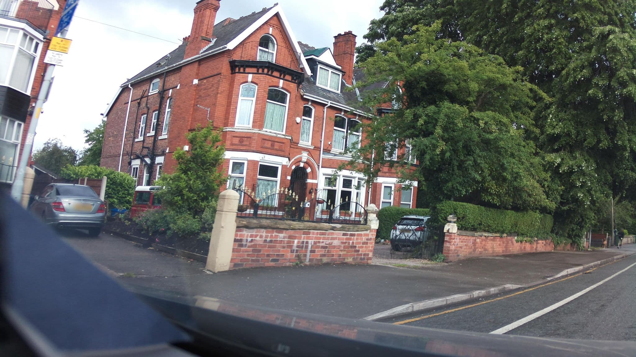 Street view near Ascot House, Heaton Chapel — © southglos (CC BY-SA · Mapillary)