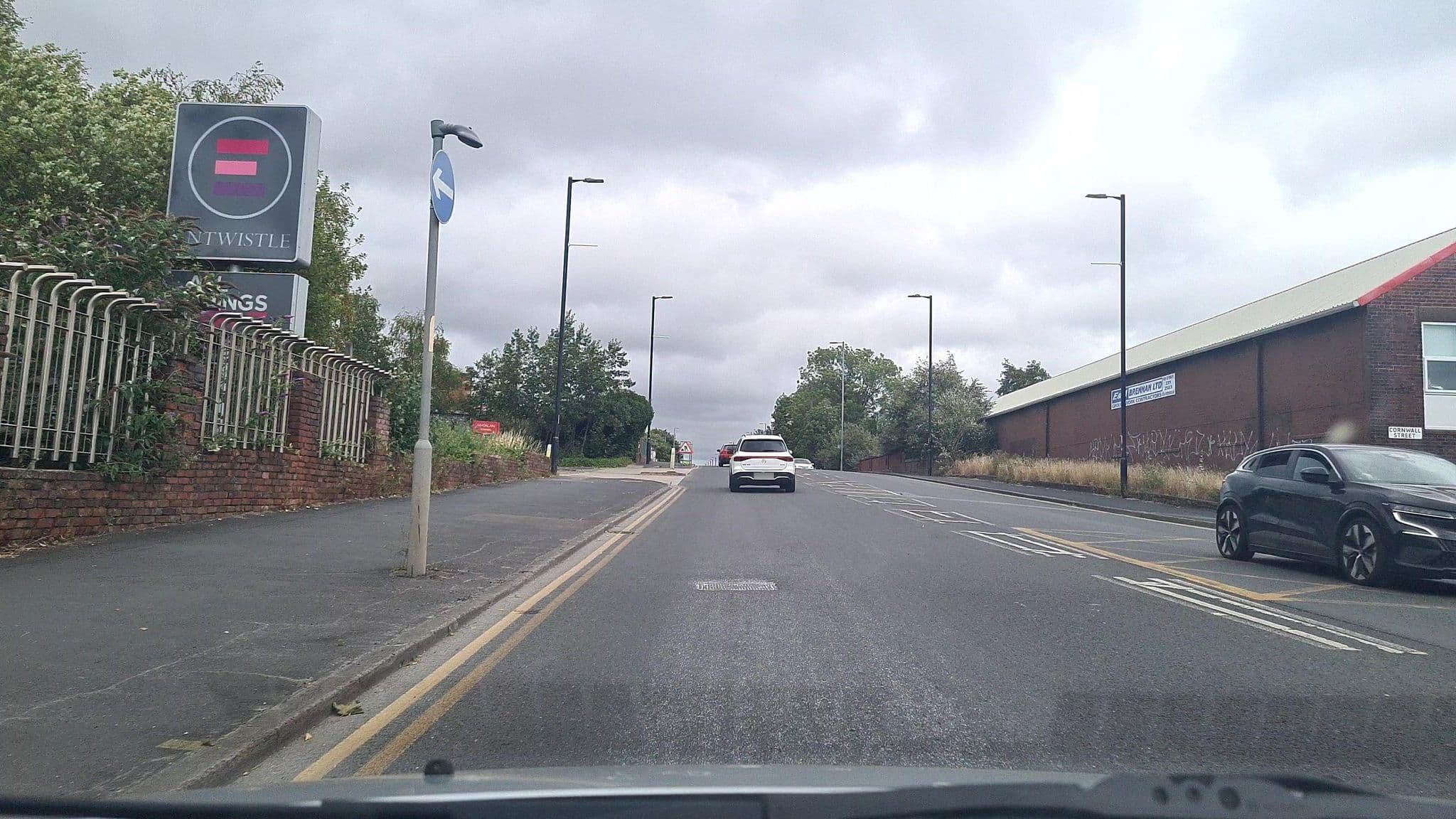 Street view near Warren Guest House, Droylsden — © mappo2 (CC BY-SA · Mapillary)