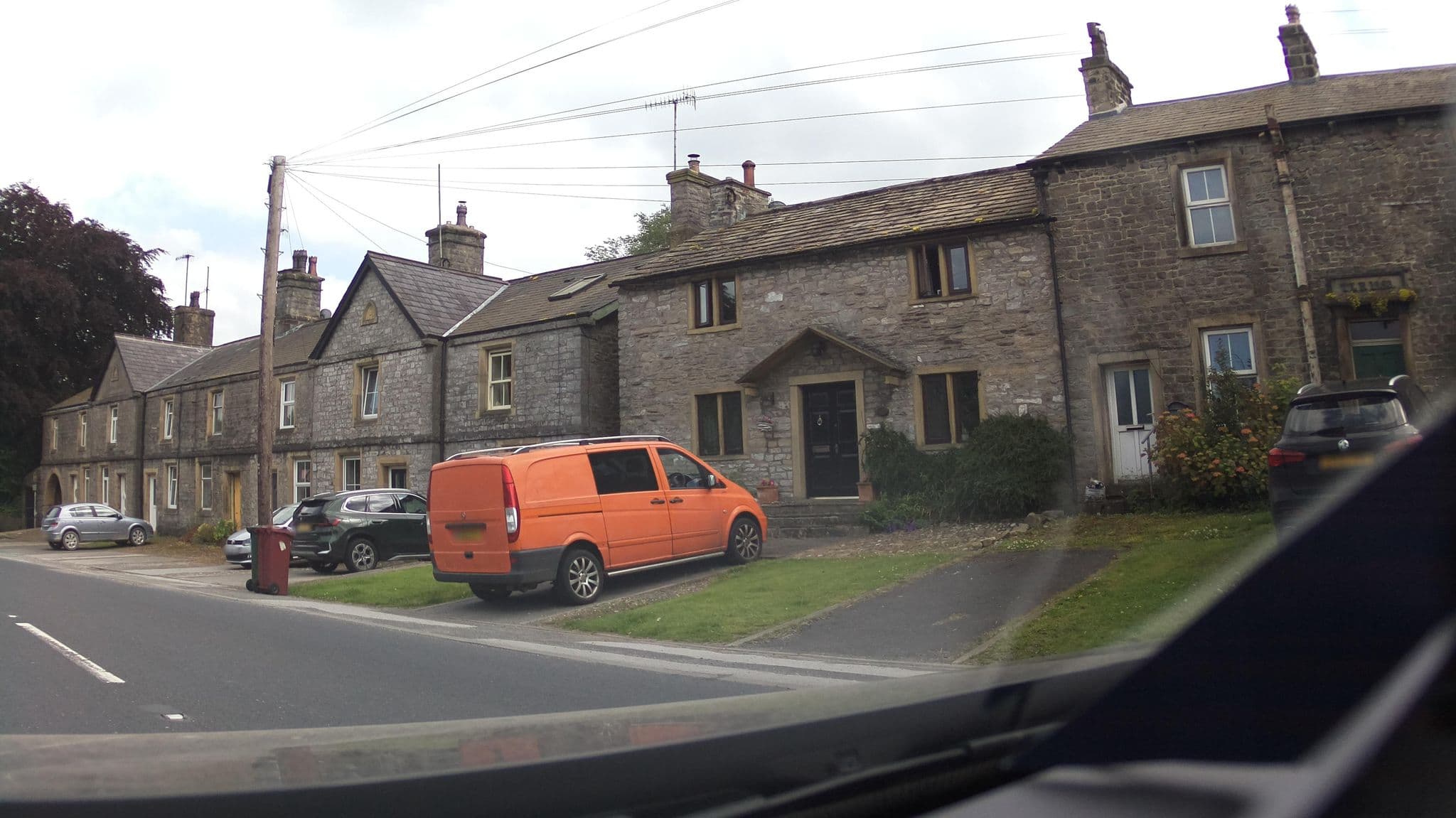Street view near Park House, Barnoldswick — © southglos (CC BY-SA · Mapillary)
