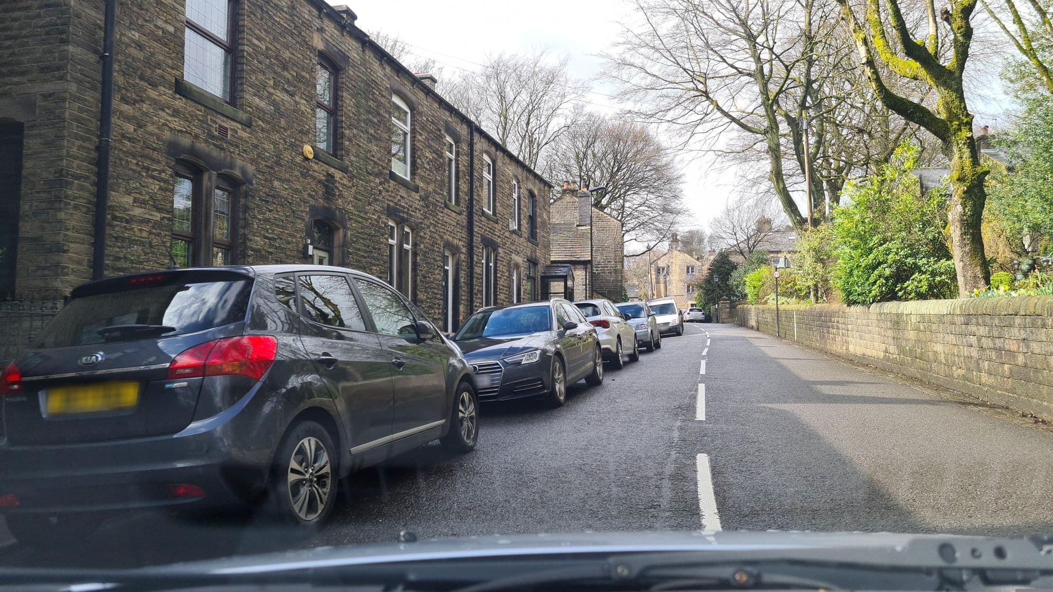 Street view near Near Intake House, Dobcross — © mappo2 (CC BY-SA · Mapillary)