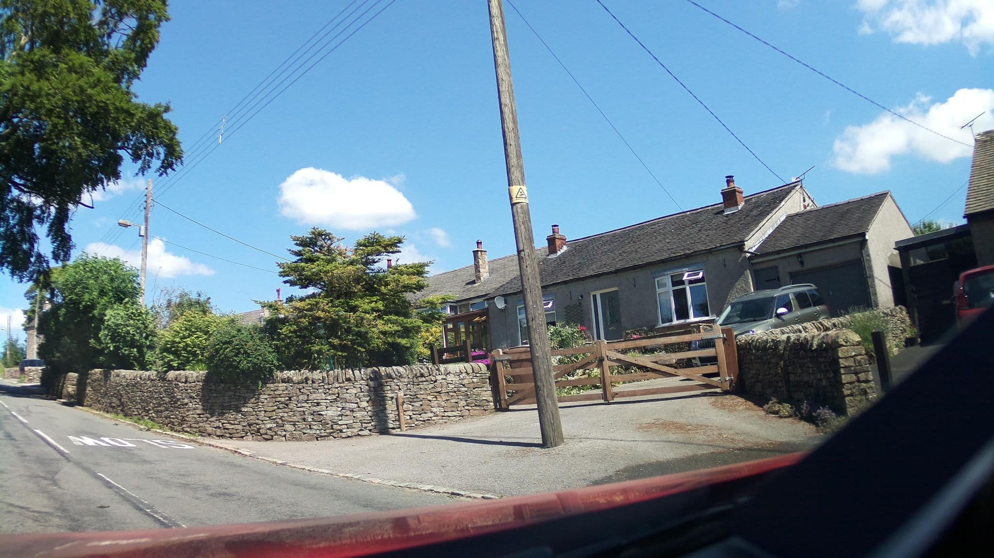 Street view near Bank Top Farm, Buxton — © southglos (CC BY-SA · Mapillary)