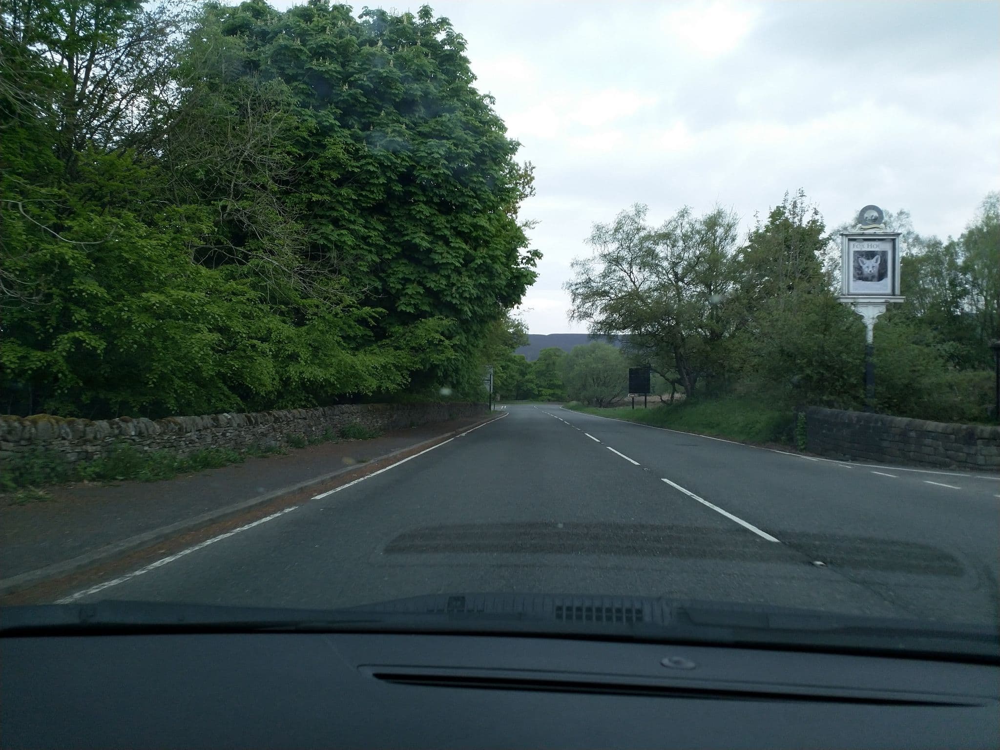 Street view near Innkeeper's Collection, Hathersage — © laye (CC BY-SA · Mapillary)
