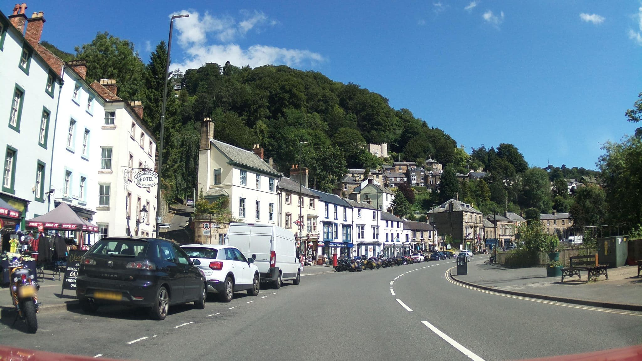 Street view near Hodgekinson's Hotel and Restaurant, Cromford — © southglos (CC BY-SA · Mapillary)