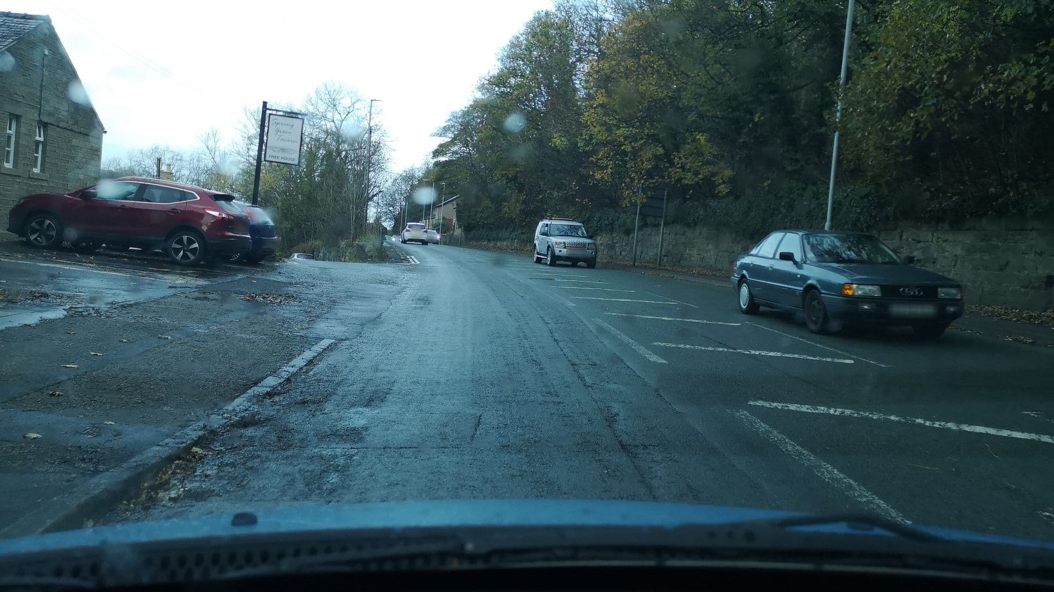 Street view near Spring Grove Tavern, Kirkburton — © cuttlebug (CC BY-SA · Mapillary)